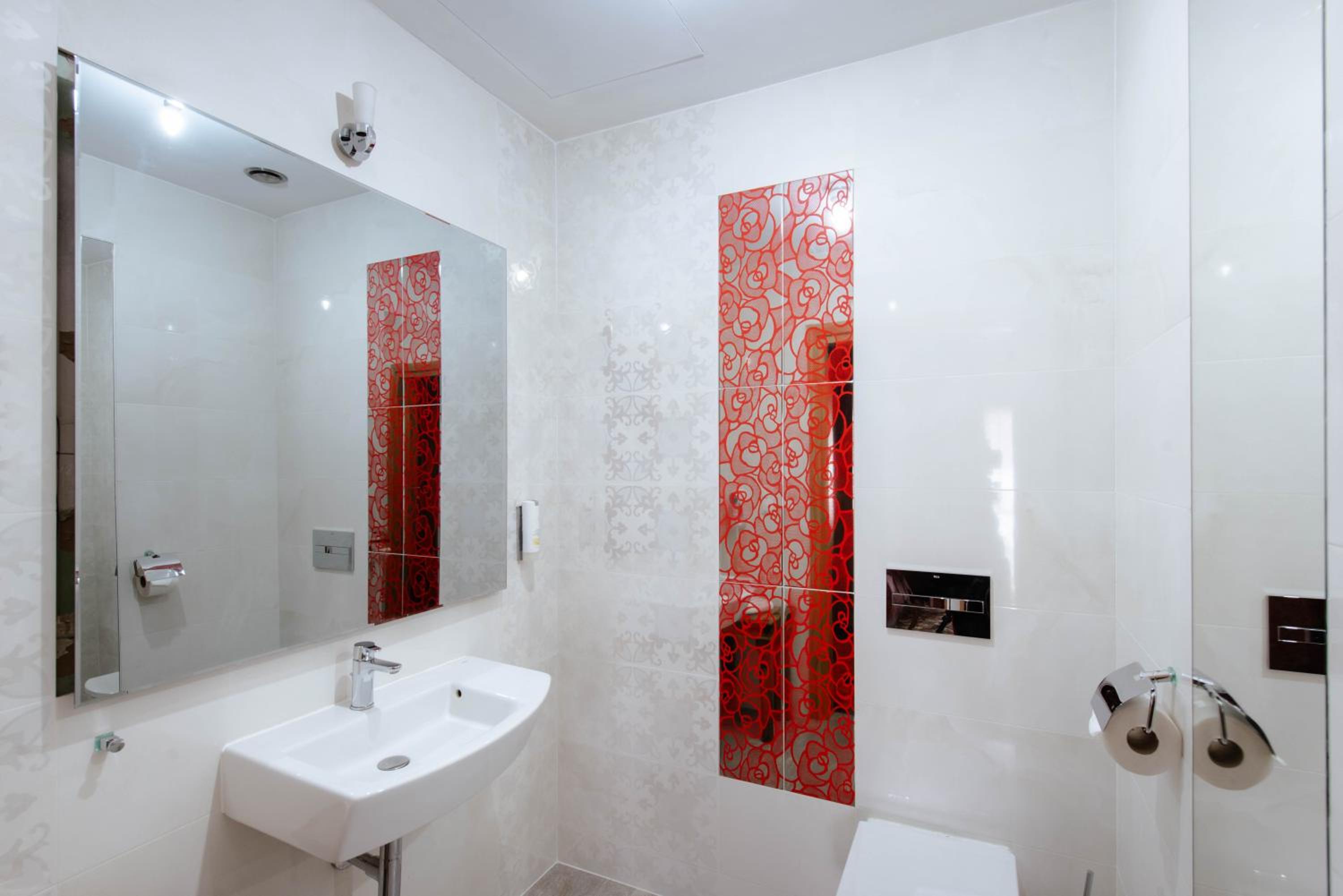 Red Business Apartment photo 3