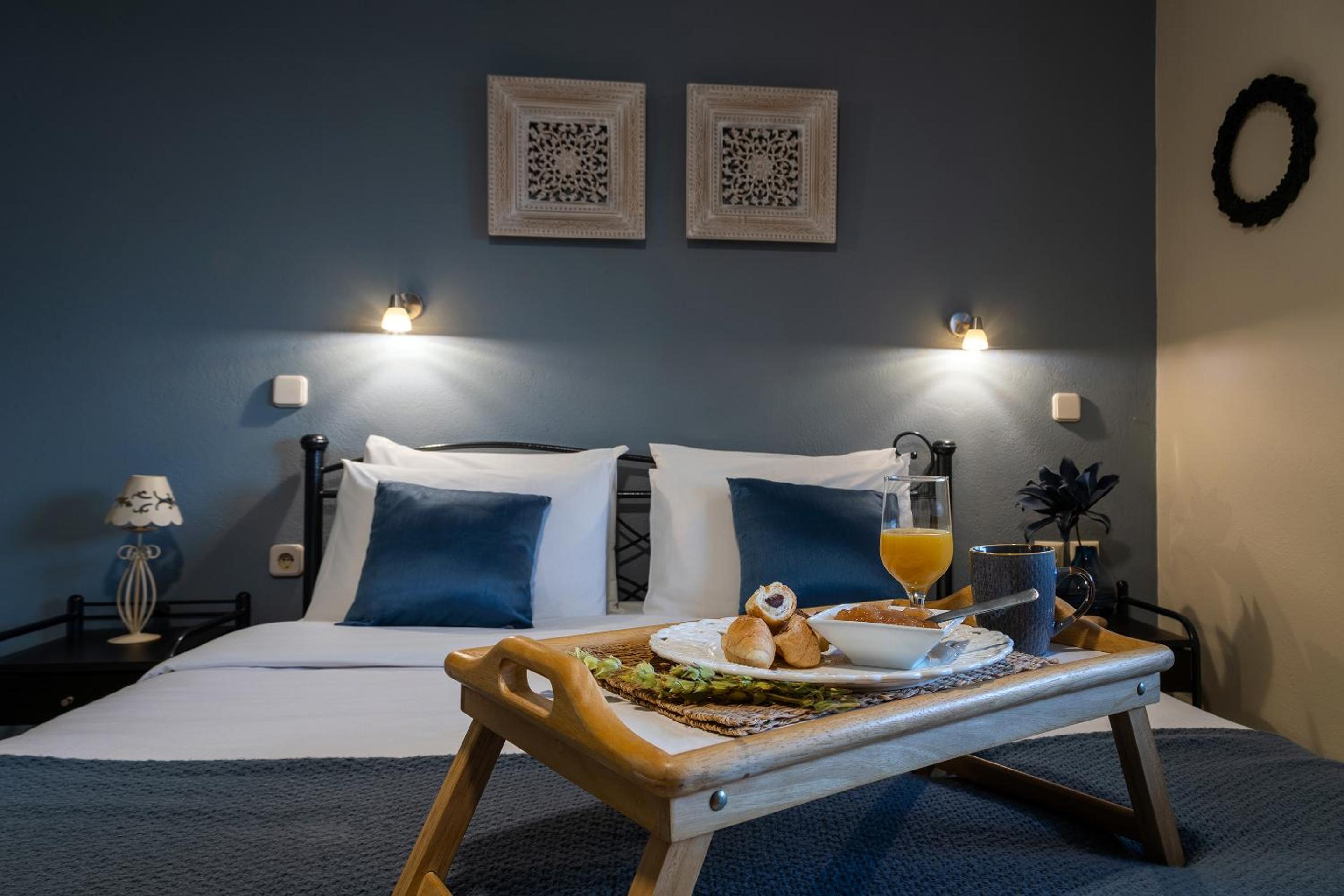 Double or Twin Room with Mountain View