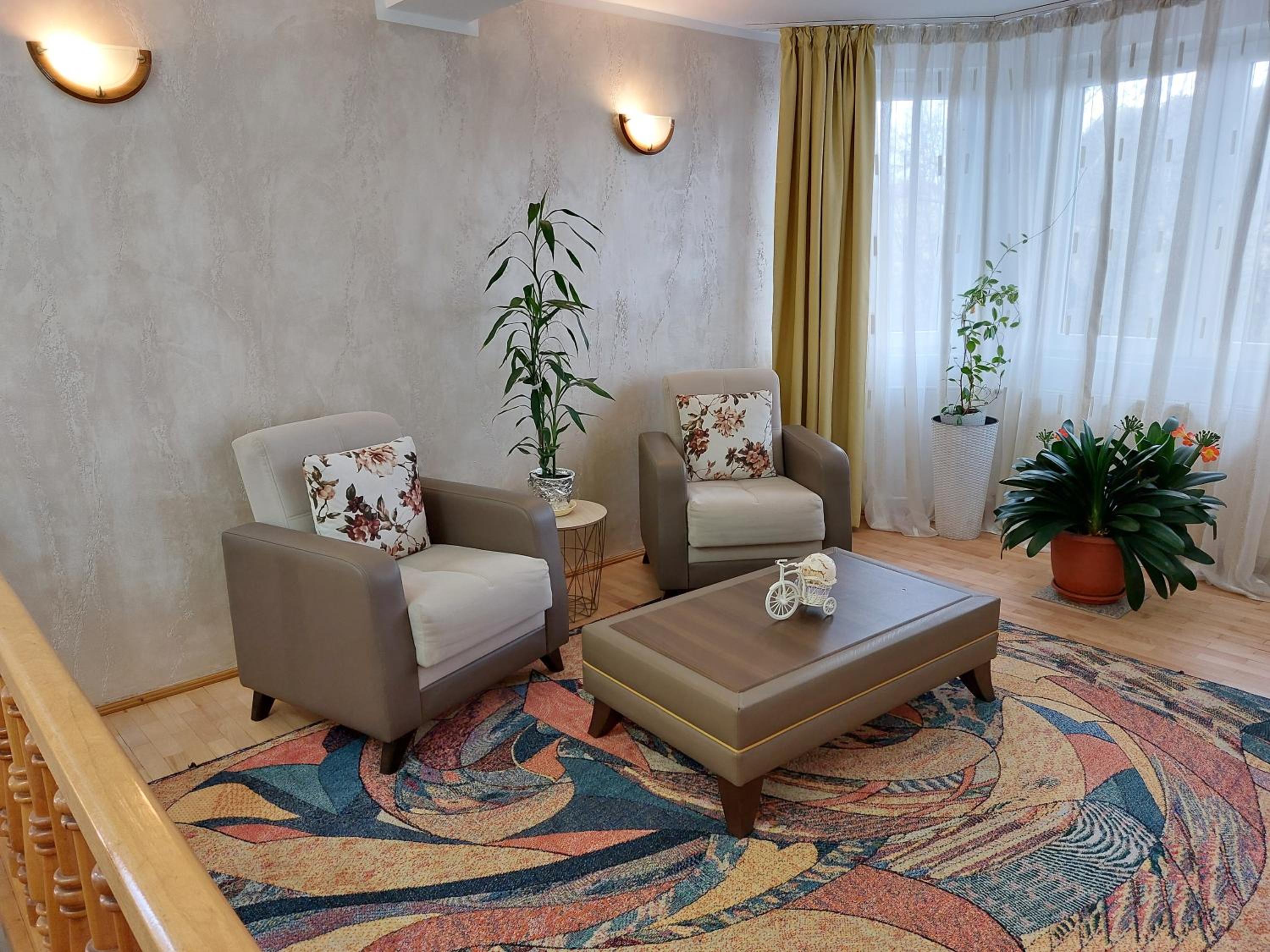 Deluxe Double Room with Balcony - Photo 5