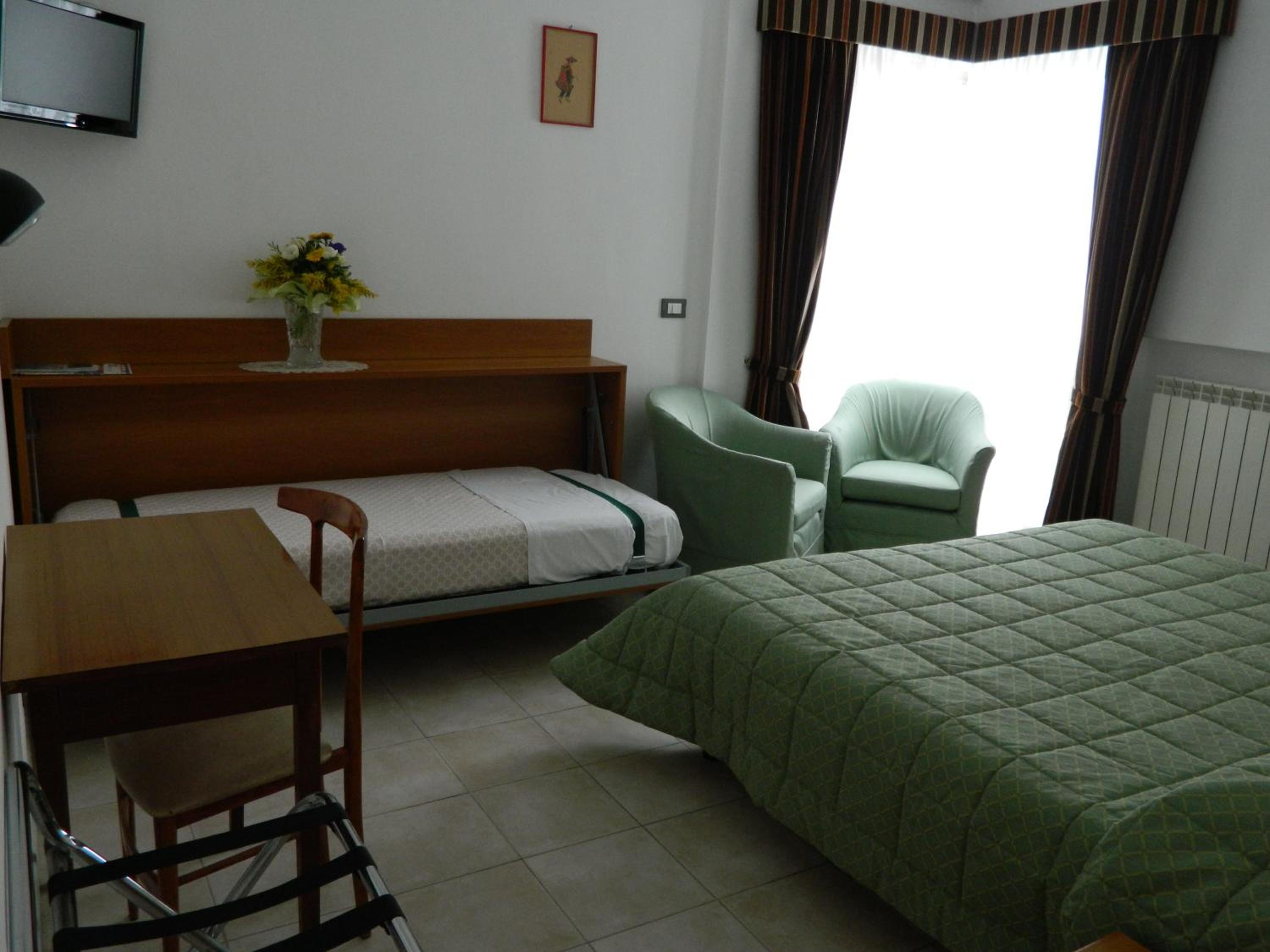 Large One-Bedroom Apartment