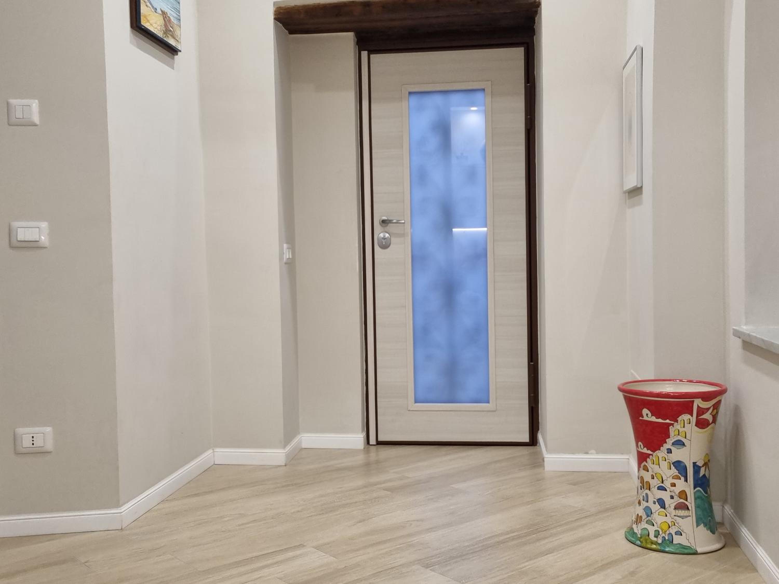 One-Bedroom House - Photo 11