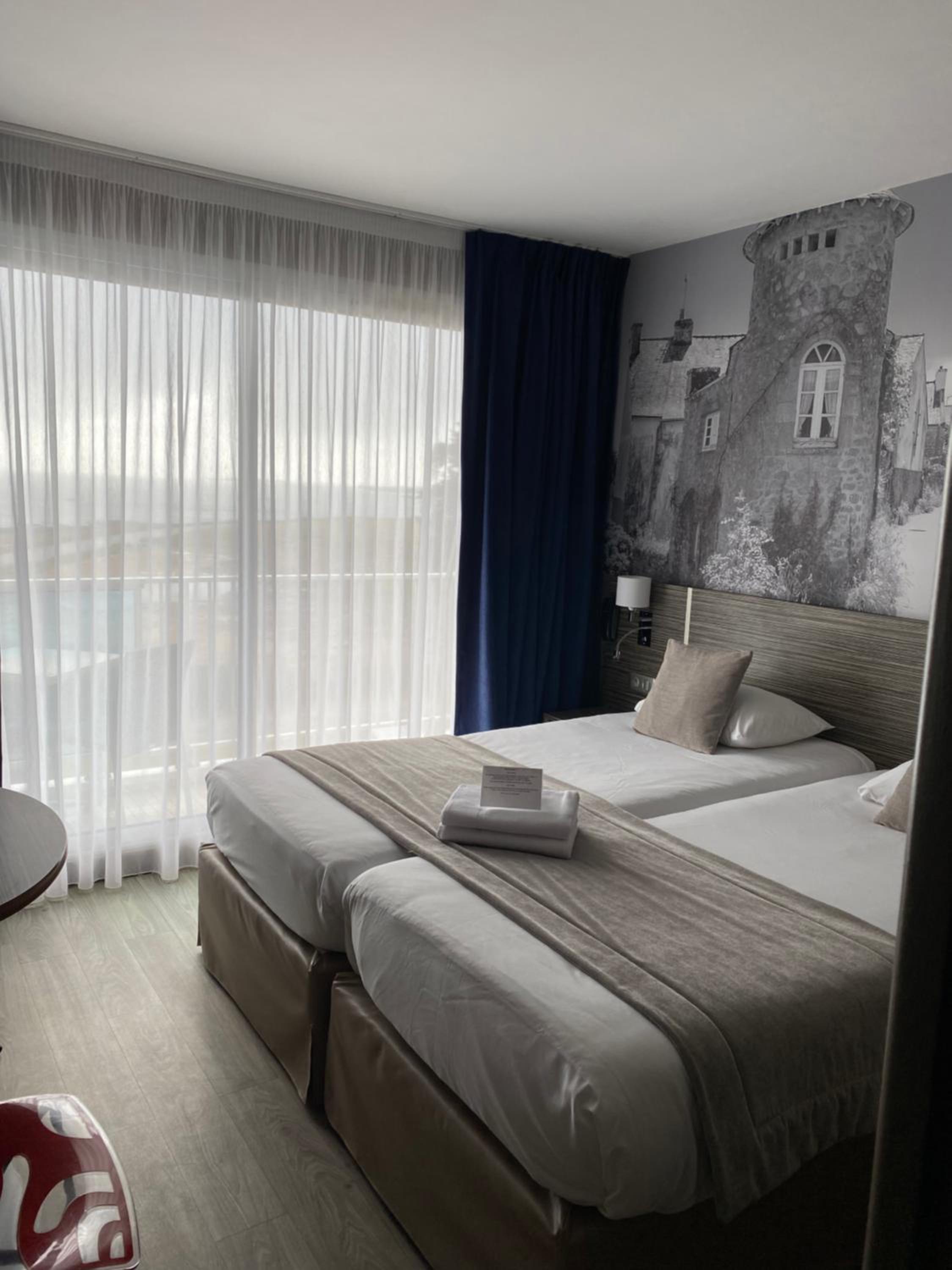 Elegance Twin Room with Sea View