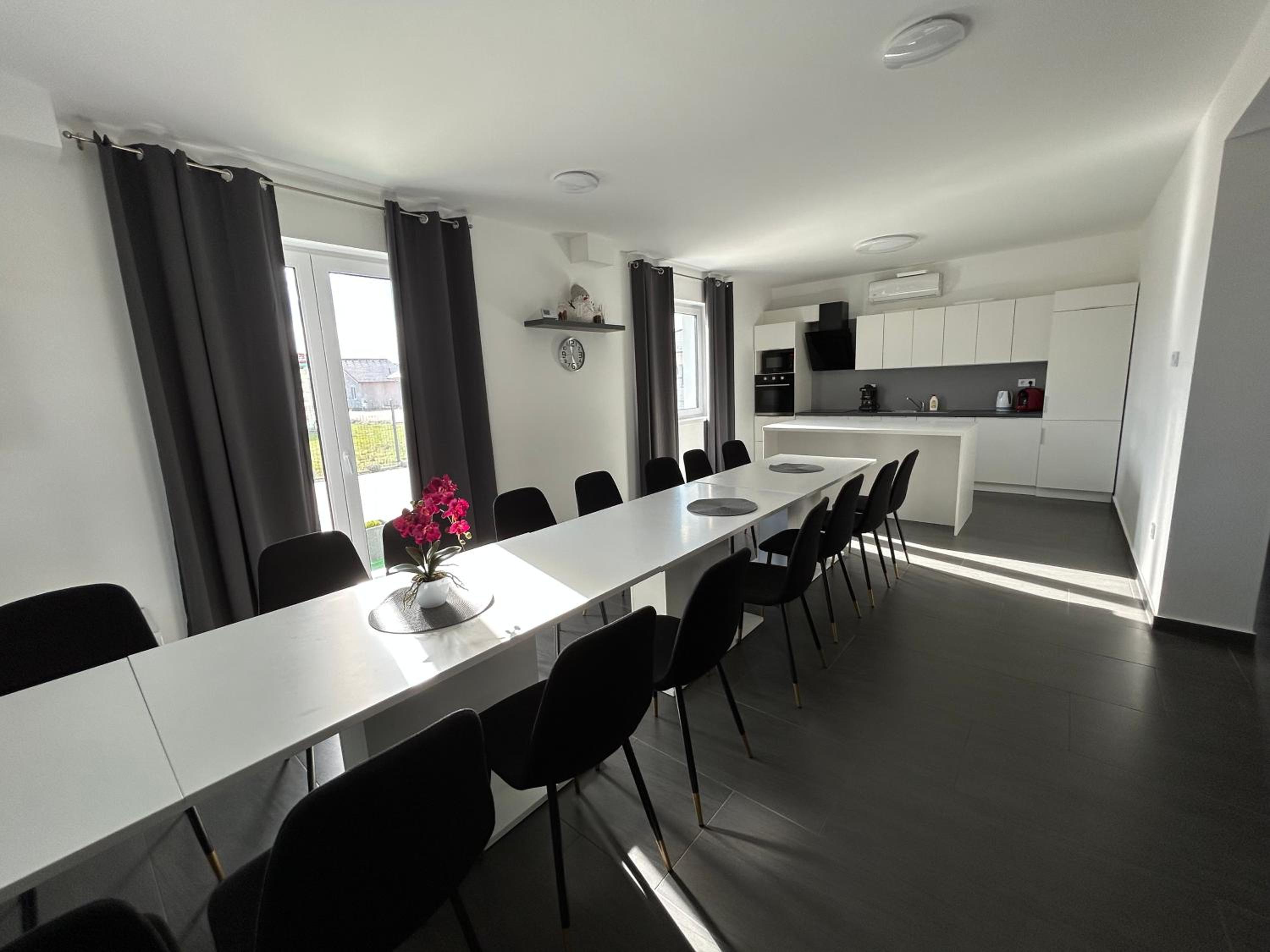 Apartment - Photo 1