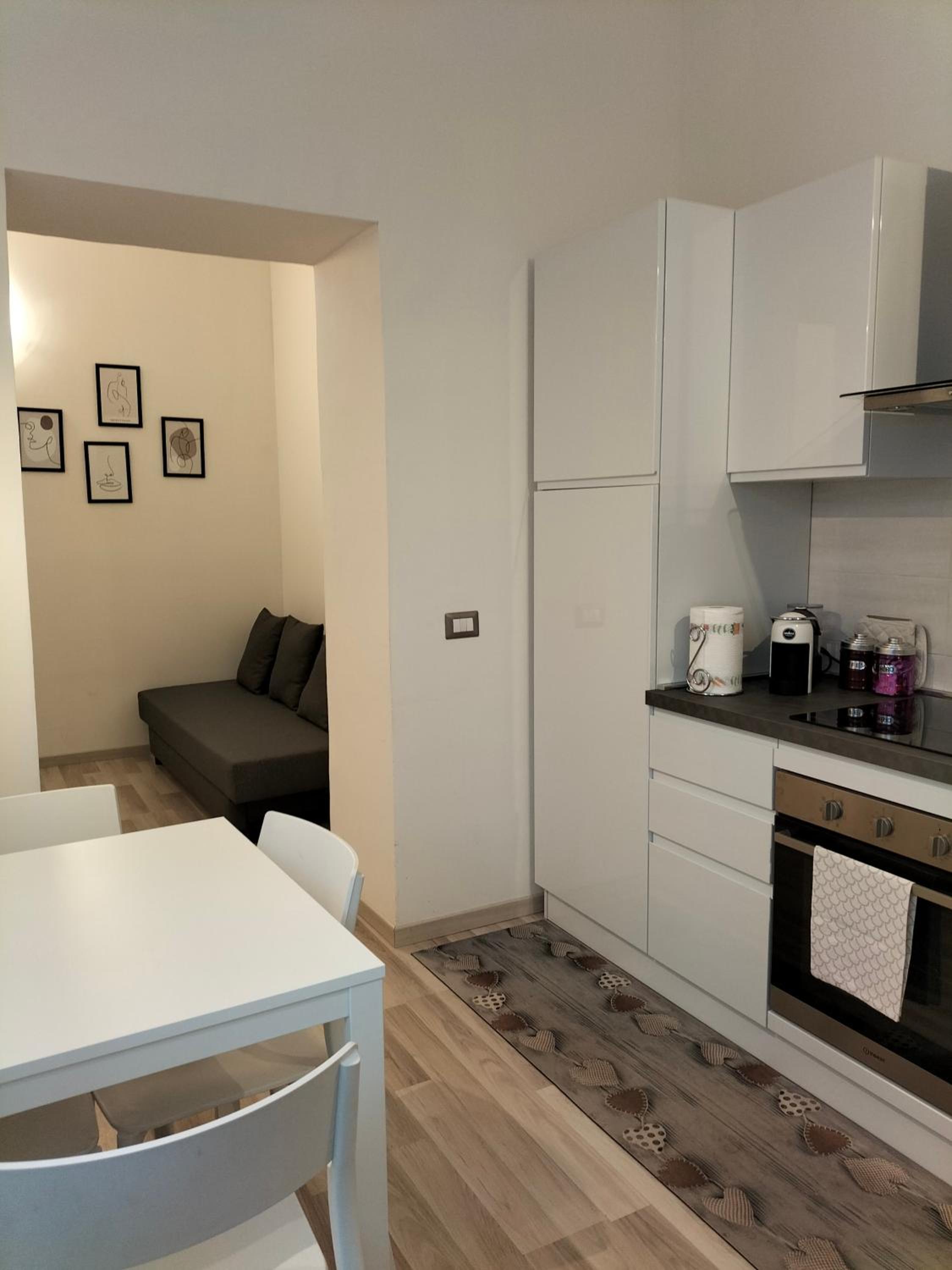 One-Bedroom Apartment with Garden - Photo 10