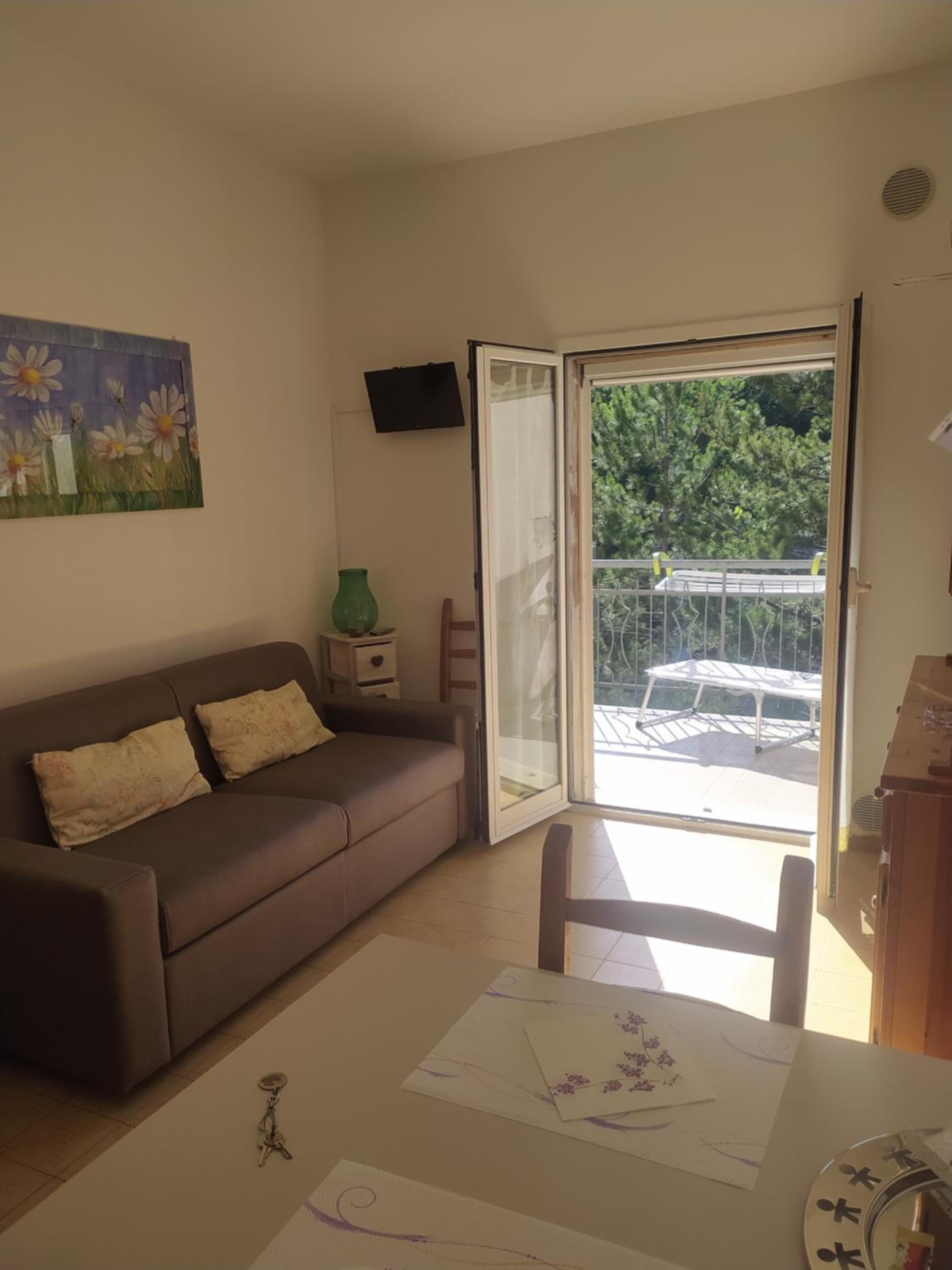 One-Bedroom Apartment - Photo 30