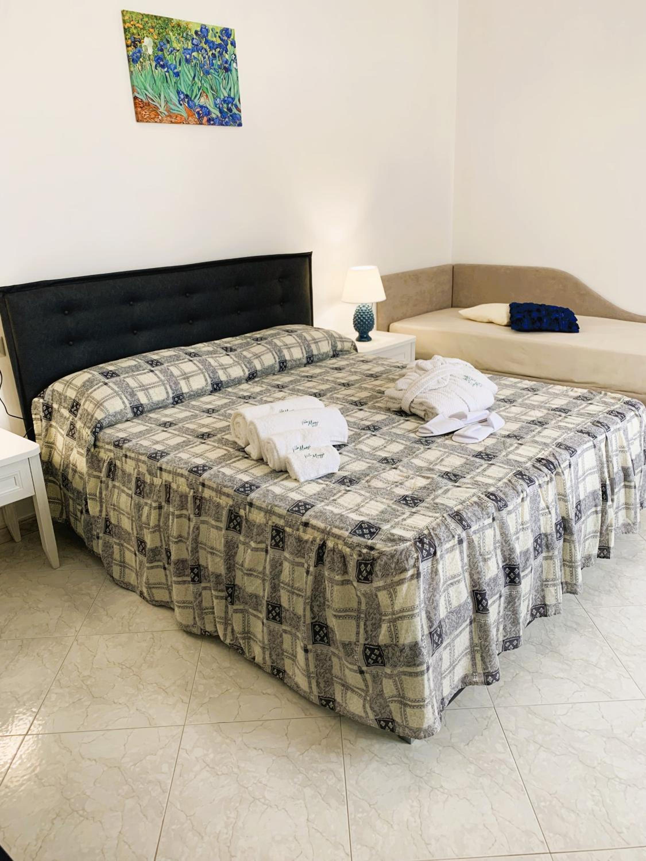 Superior Triple Room - Photo 21