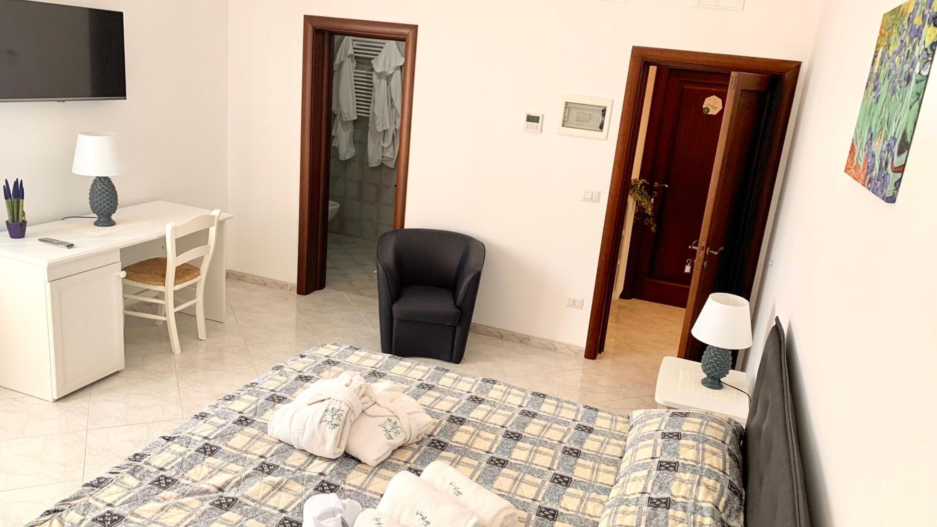 Superior Triple Room - Photo 14
