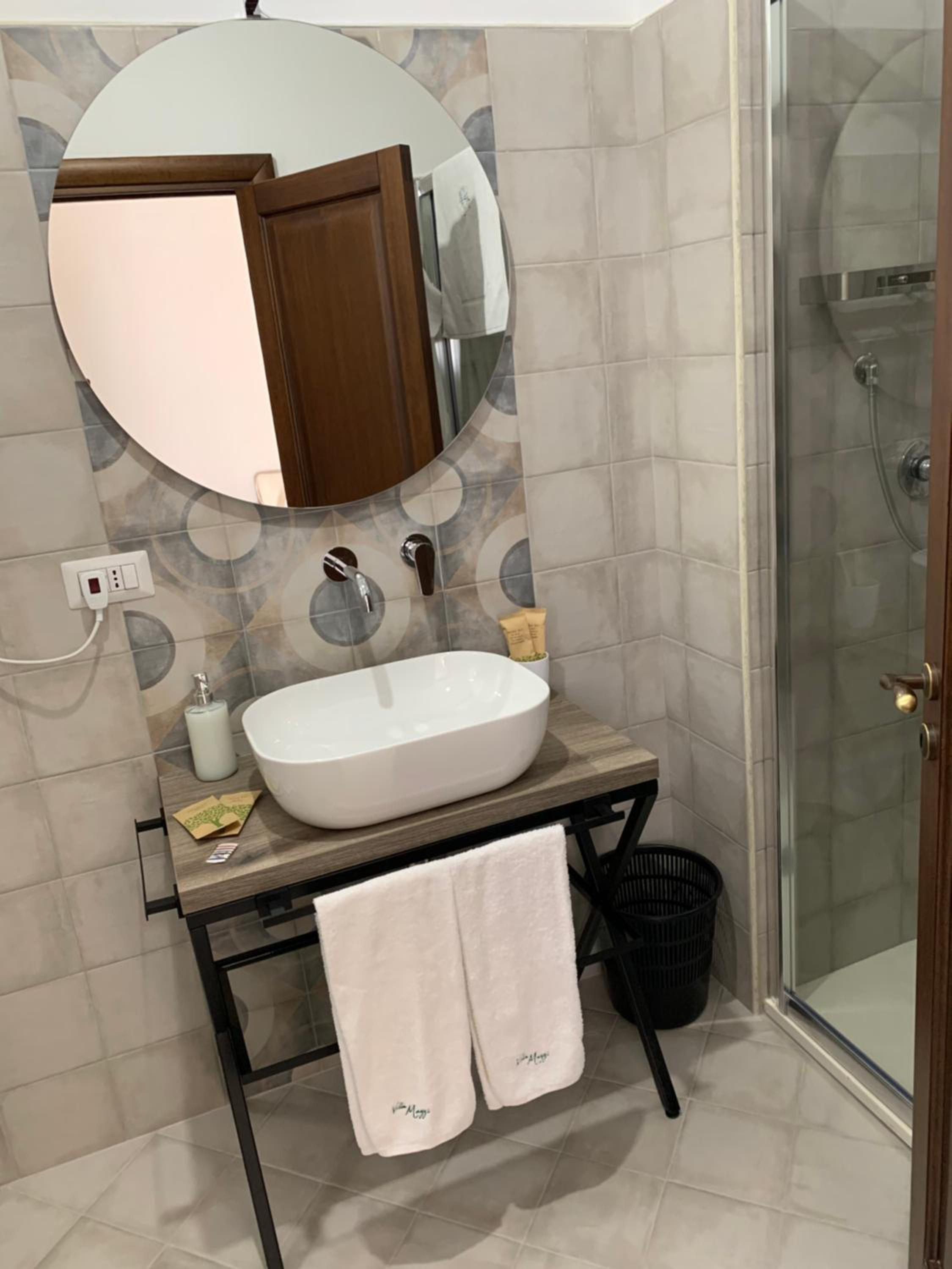 Superior Triple Room - Photo 9