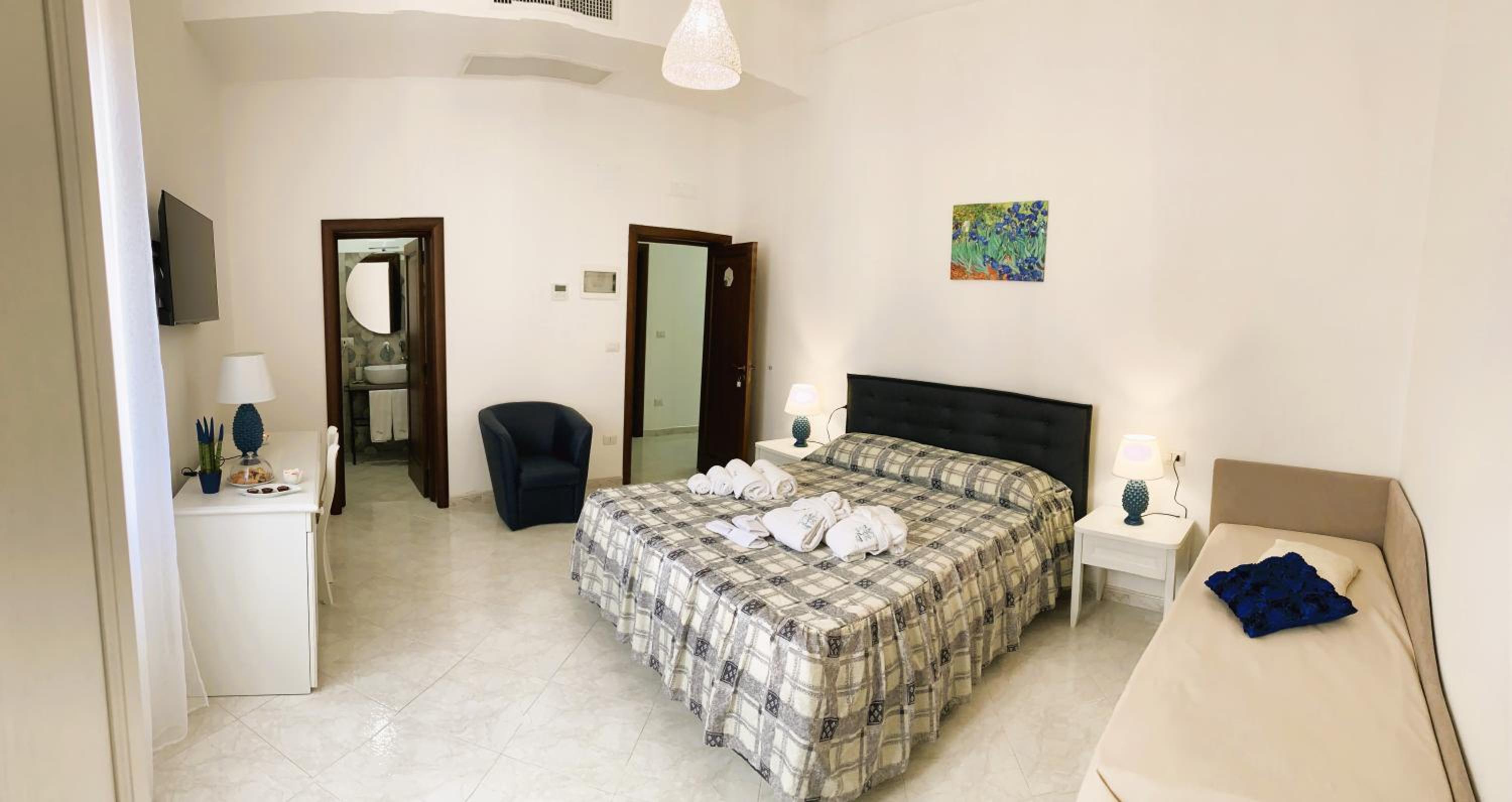 Superior Triple Room - Photo 18