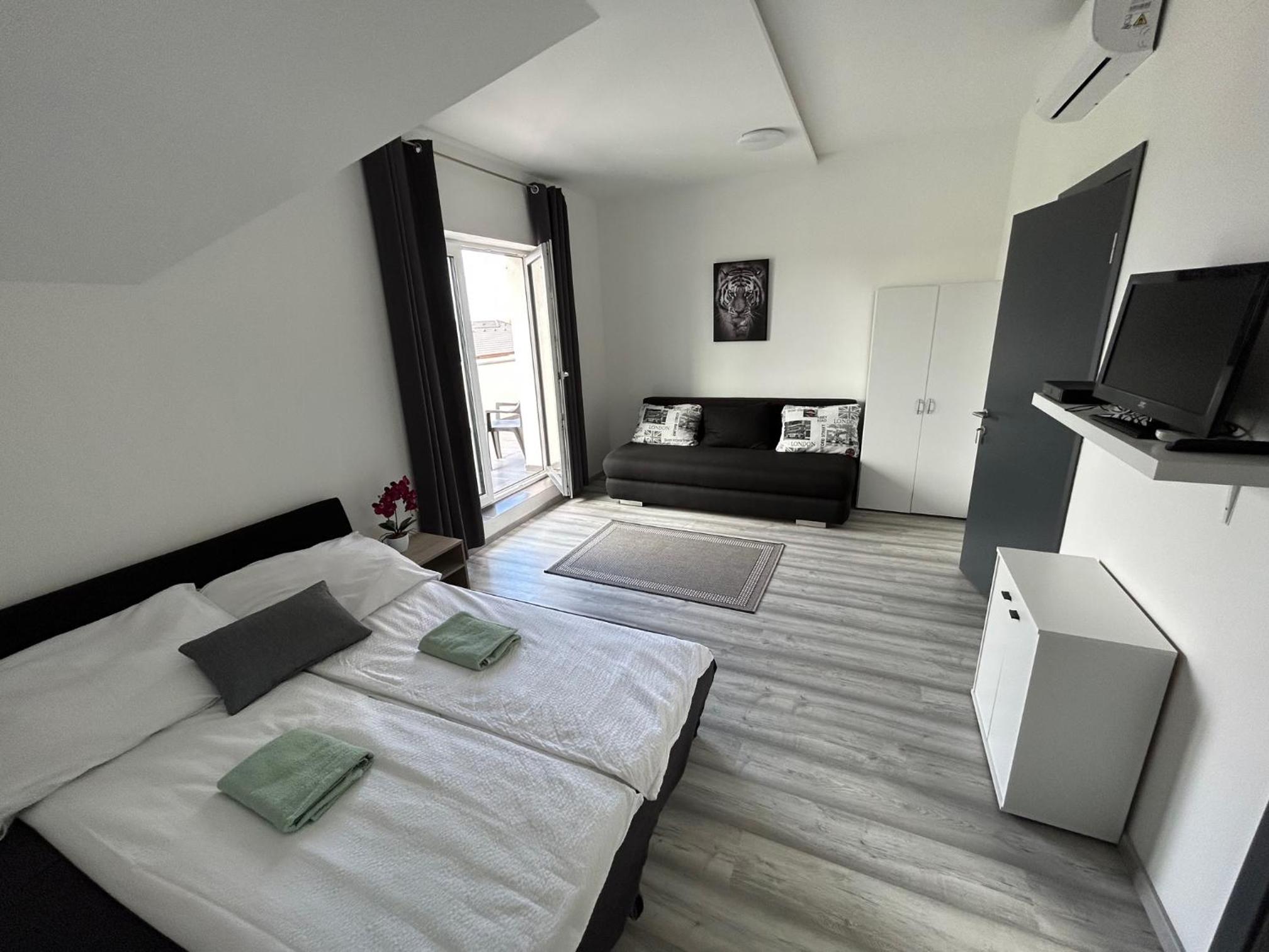Apartment - Photo 9