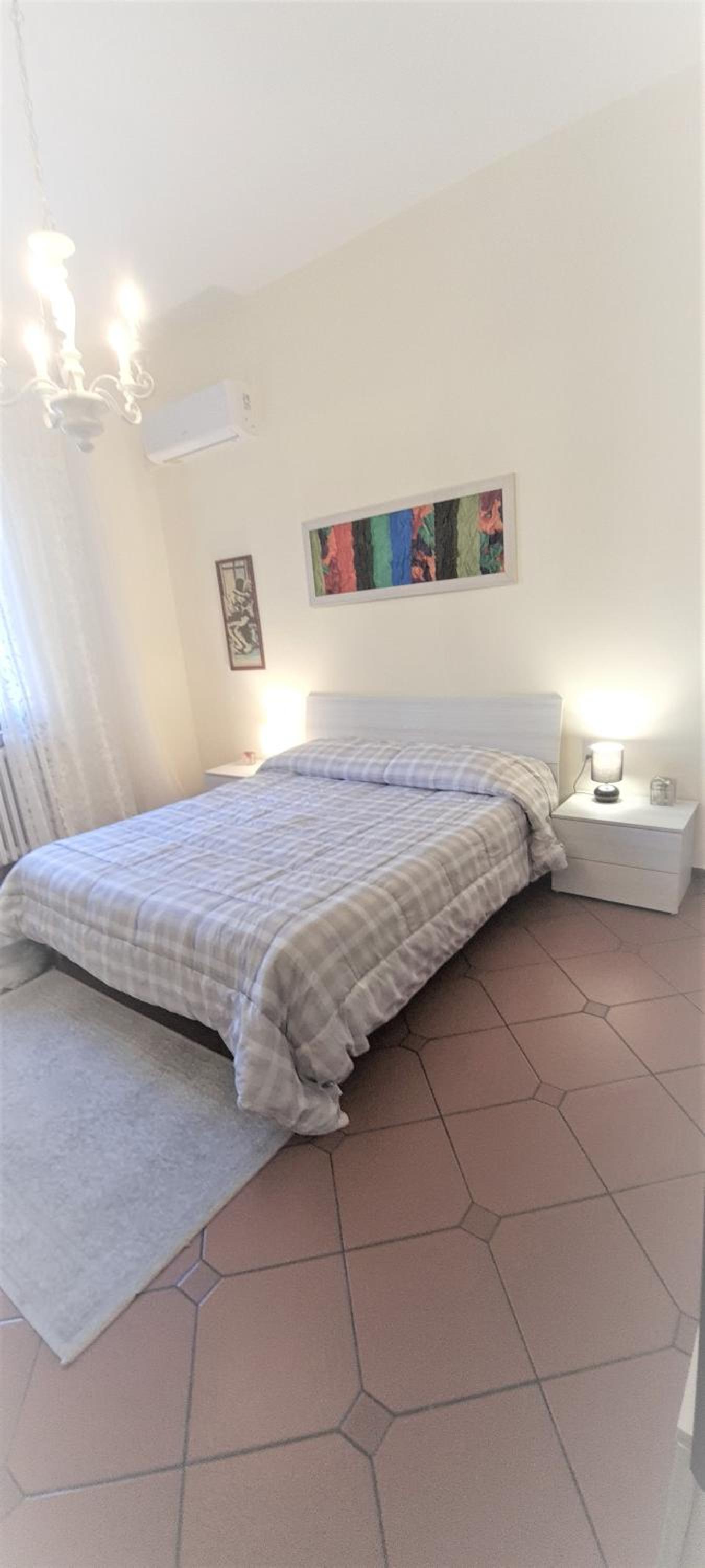 Double Room with Private External Bathroom - Photo 7