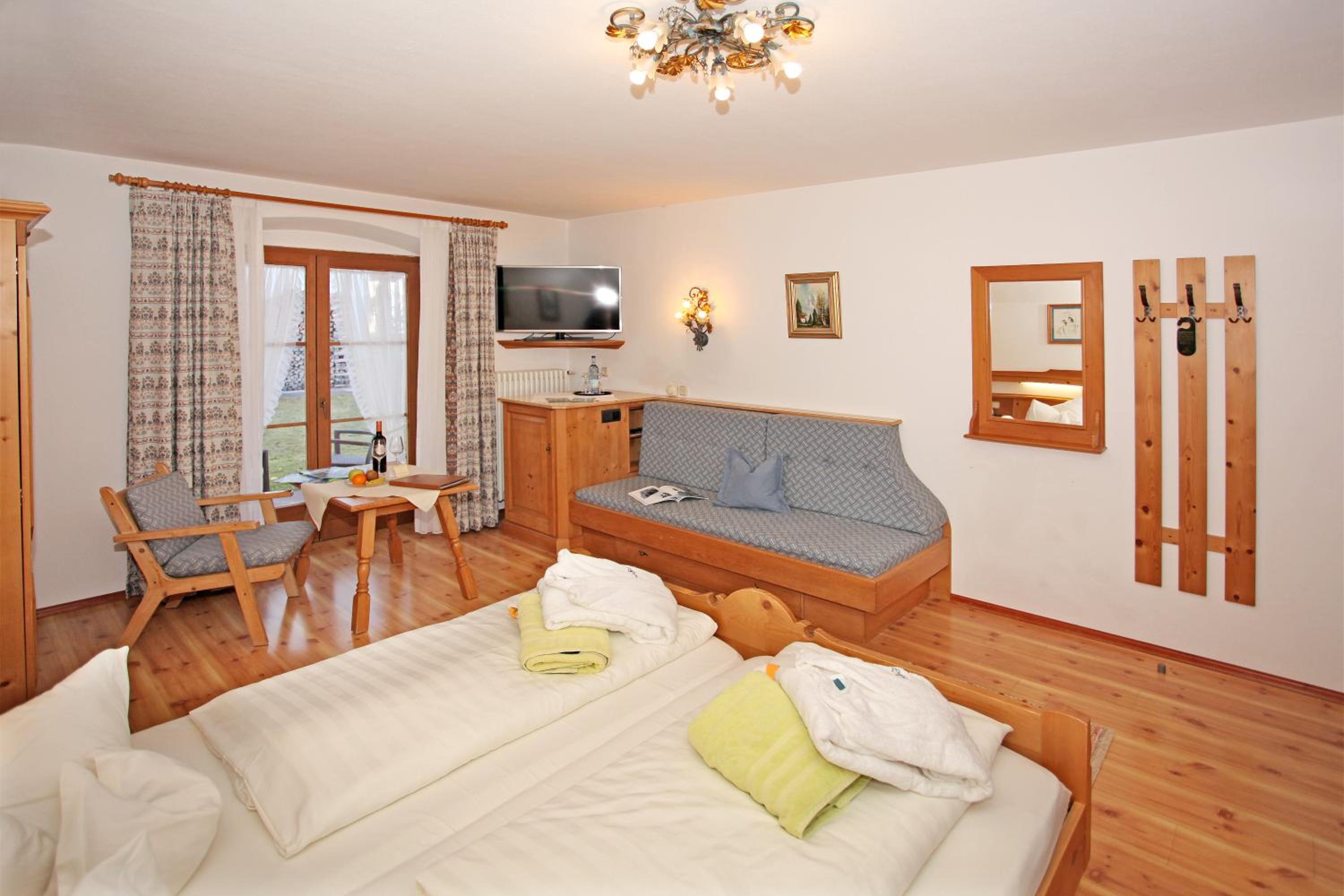 Standard Double Room photo 3