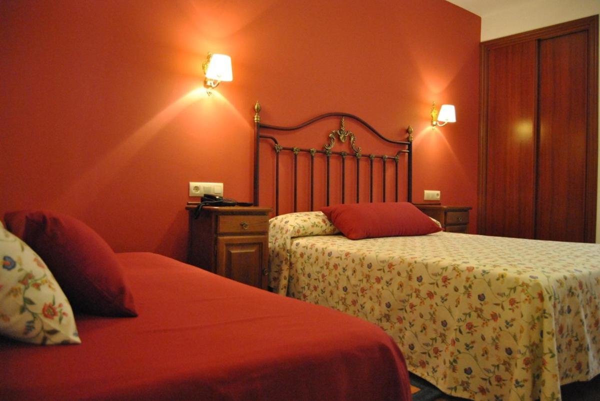 Double Room with Extra Bed photo 2