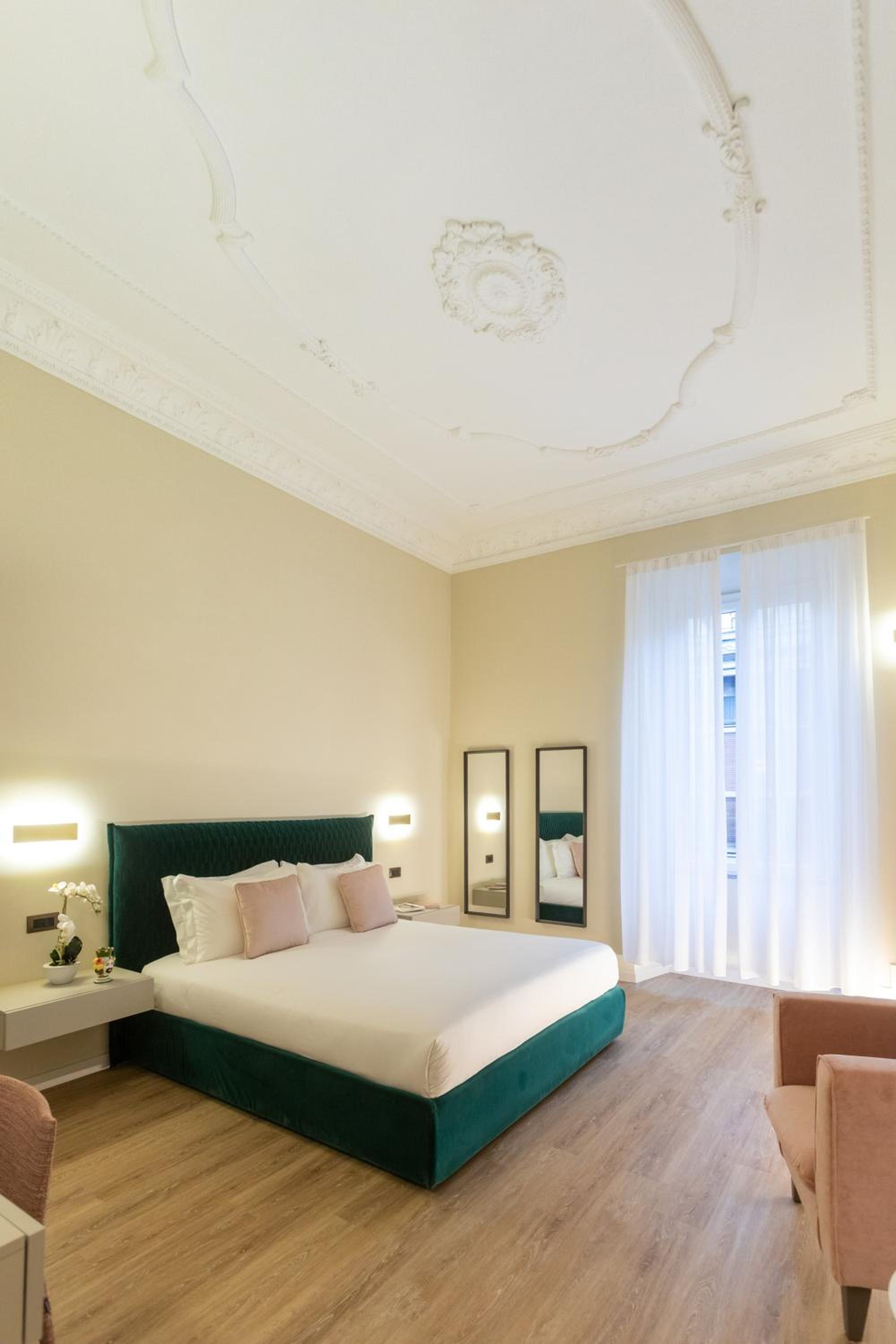 Superior King Room photo 1