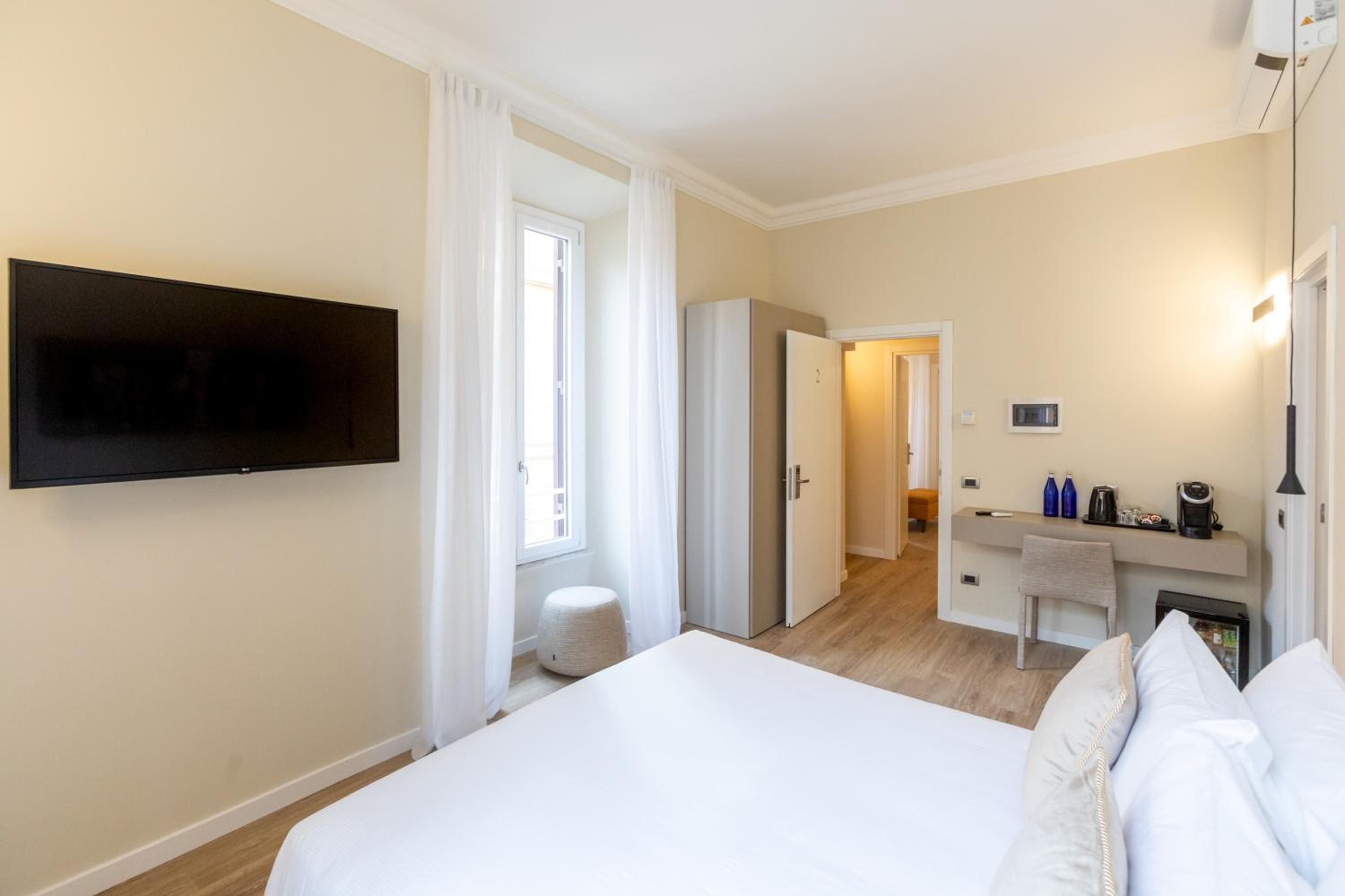Deluxe Double Room photo 2