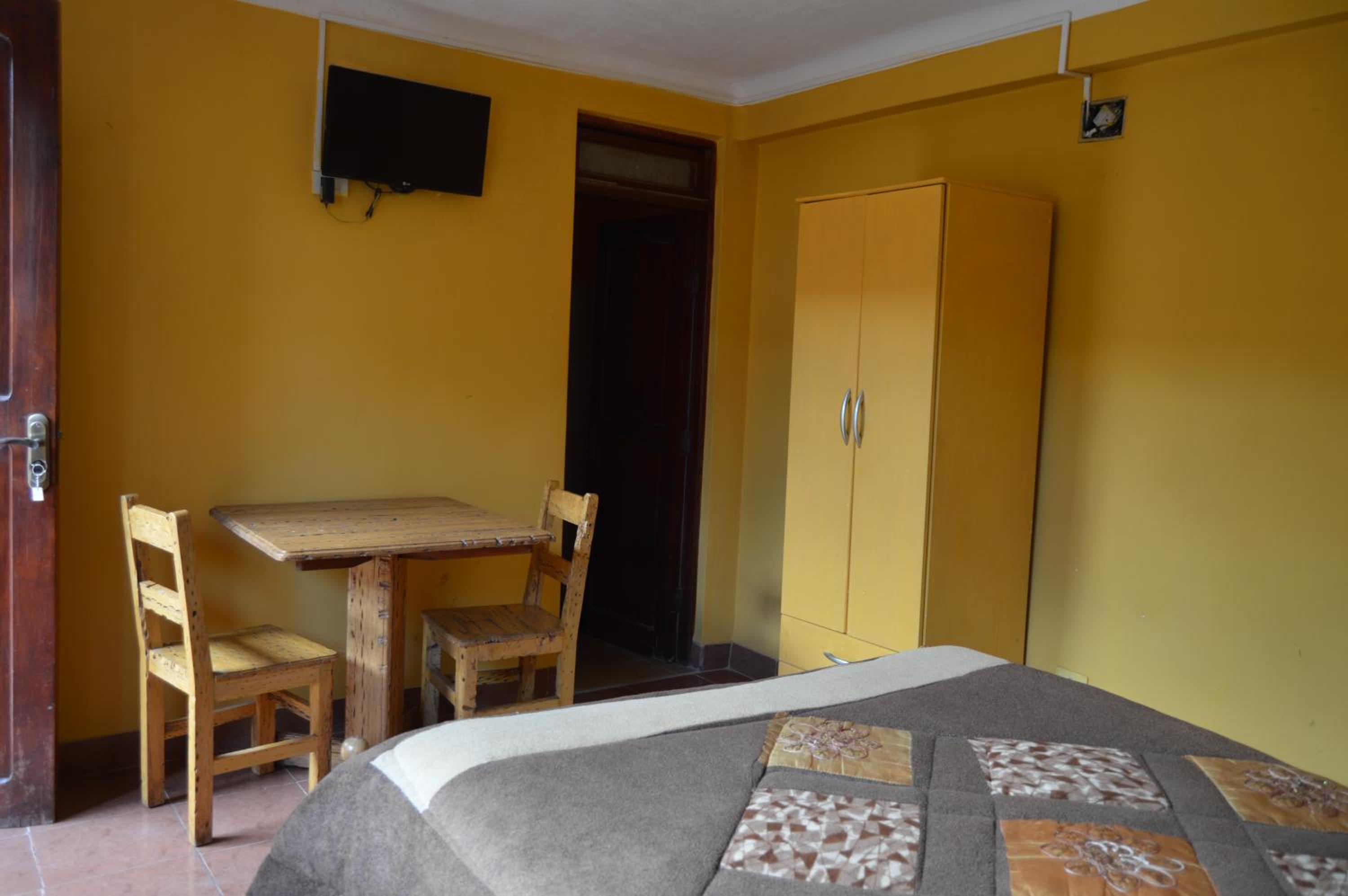 Double Room with Private Bathroom photo 2
