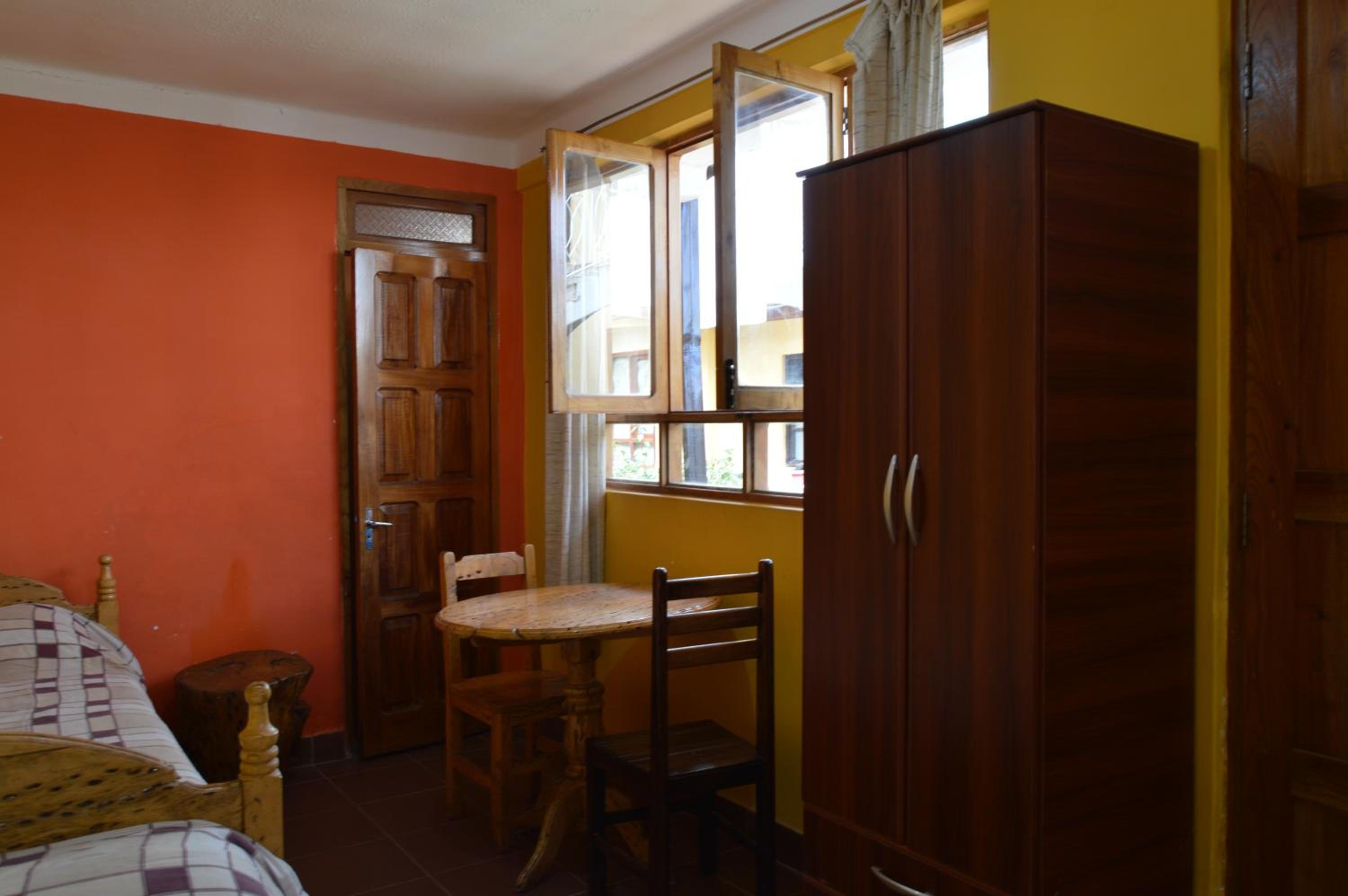 Quadruple Room with Private Bathroom photo 2
