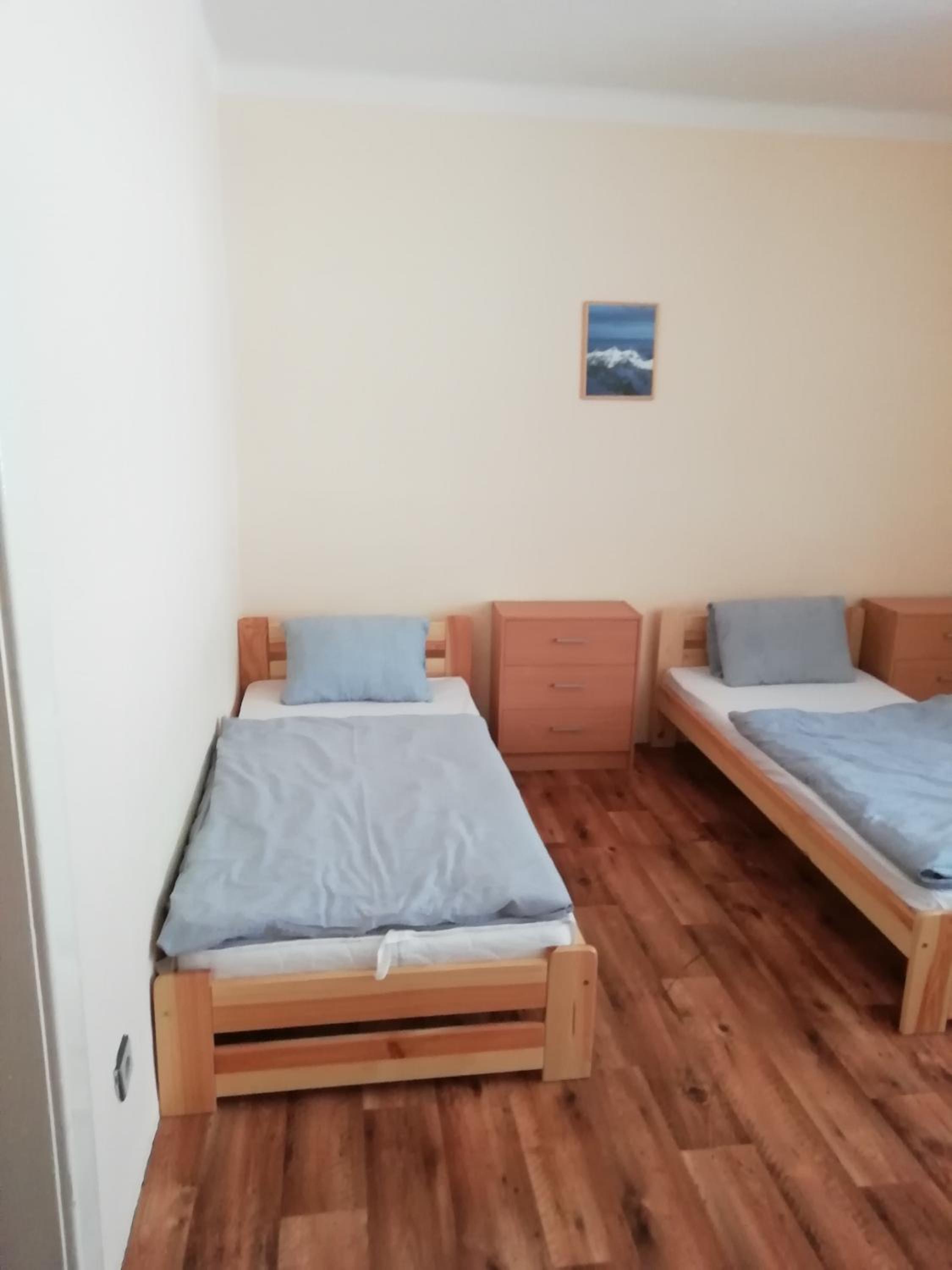 Two-Bedroom Studio with Shared bathroom (6 Adults) photo 2