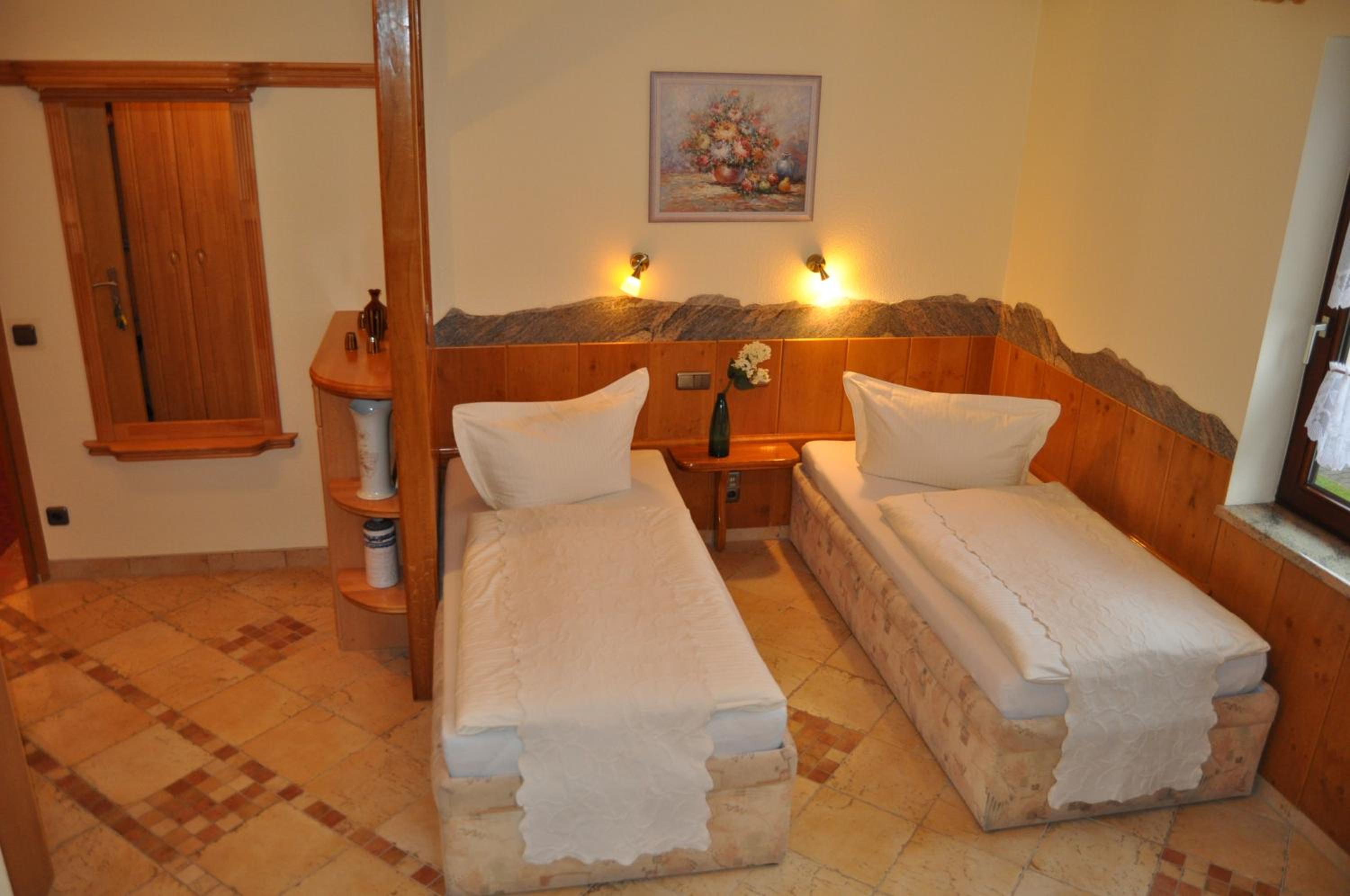 Double or Twin Room photo 3