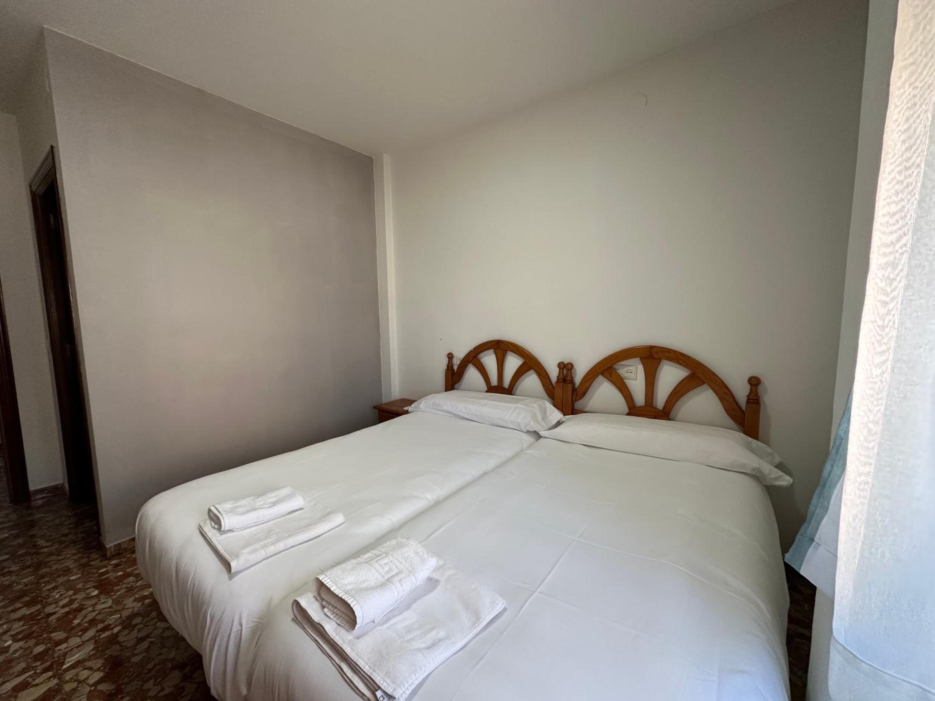 Habitación Doble con Baño Privado