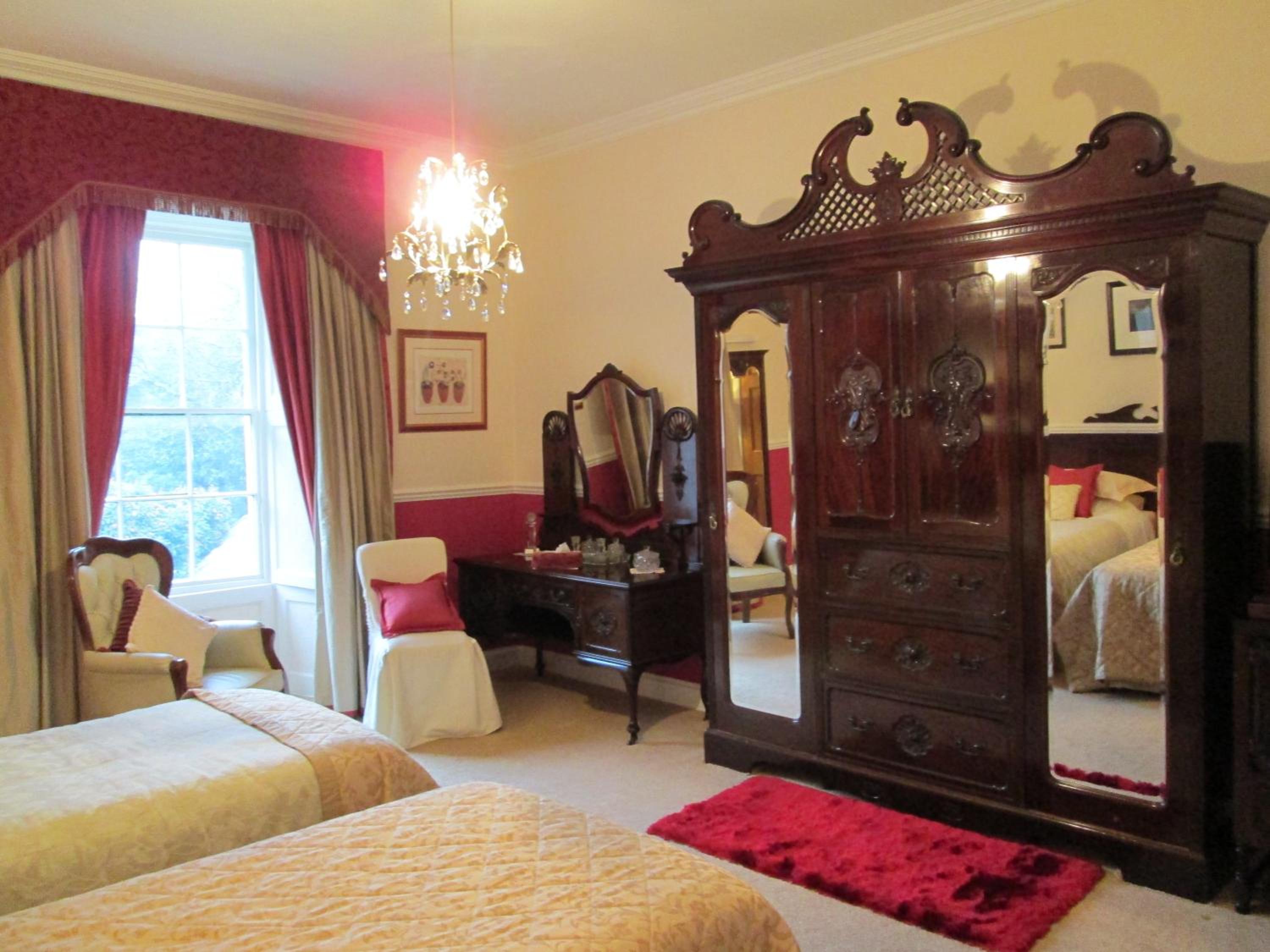 Deluxe Super King or Twin Room with Garden View photo 1