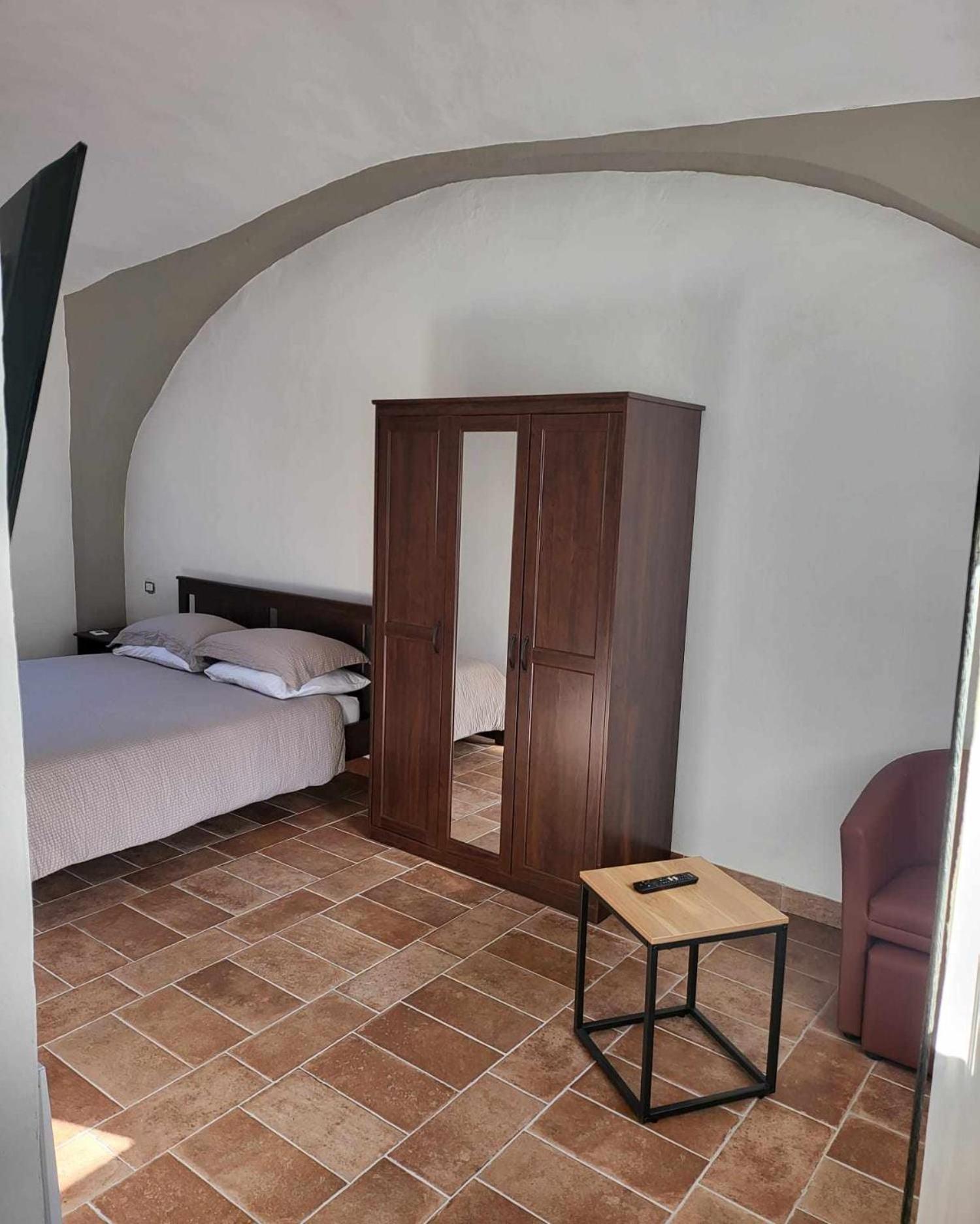 Deluxe Junior Suite - Photo 28