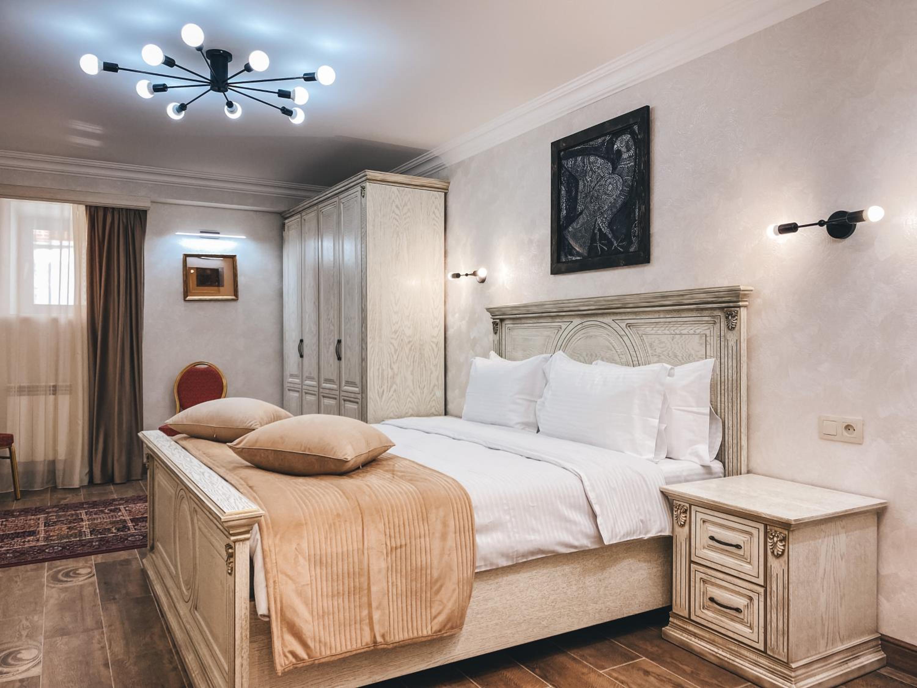 Deluxe Room (1 adult + 2 children)