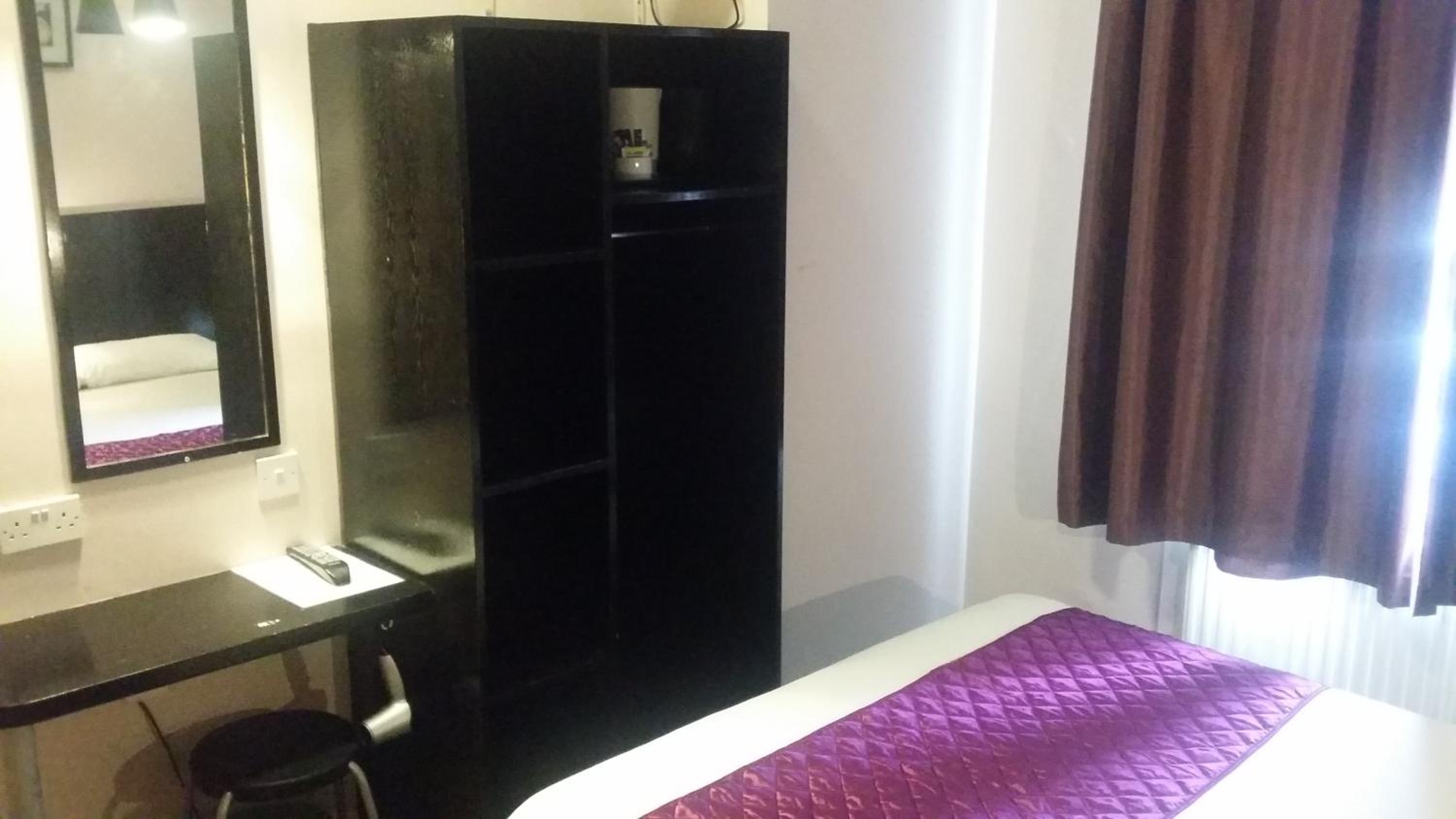 Single Room photo 2