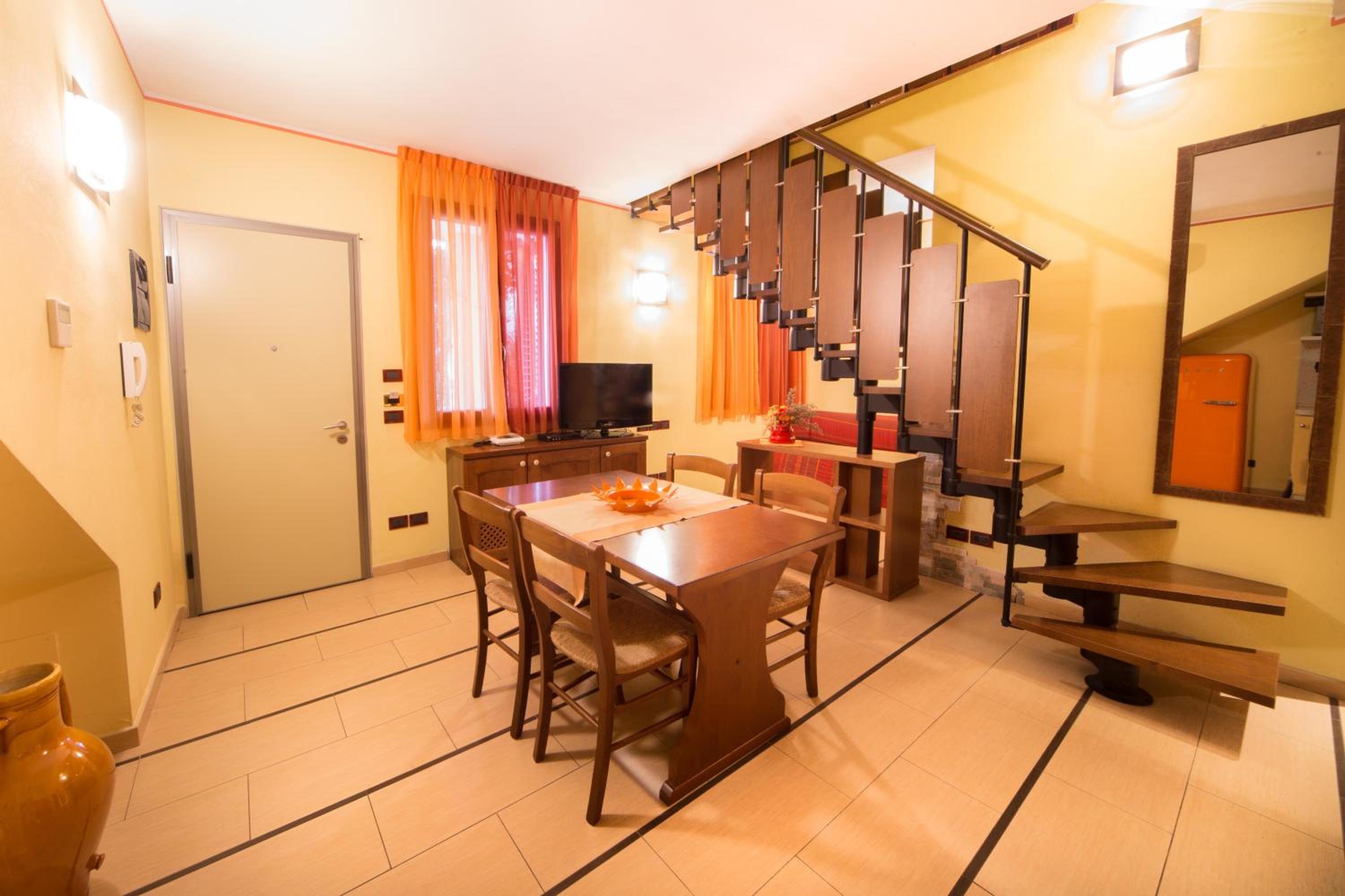 One-Bedroom Apartment with Terrace - Split Level
