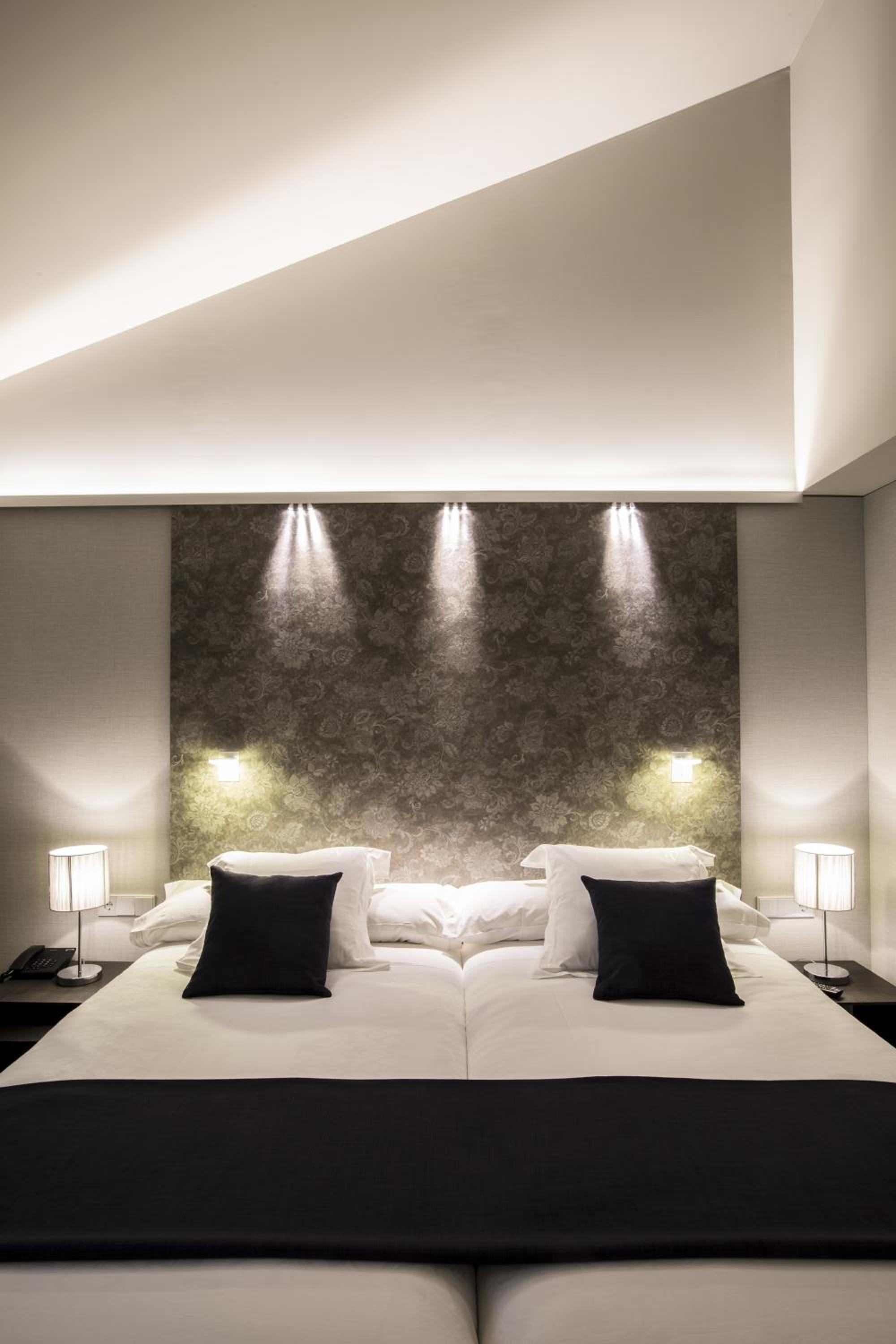 Vincci room with parking thumbnail 5