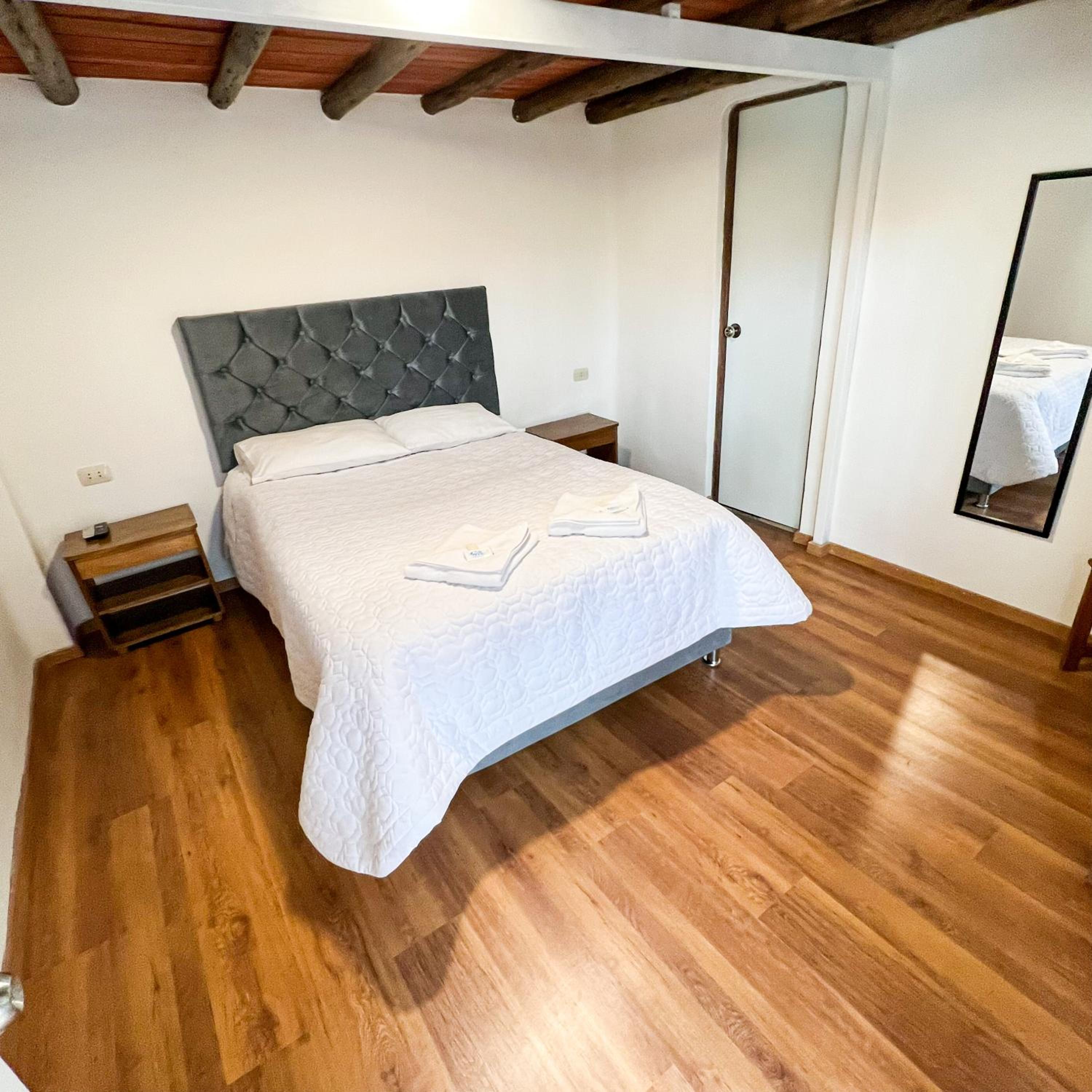 Double Room with Private Bathroom - Photo 1
