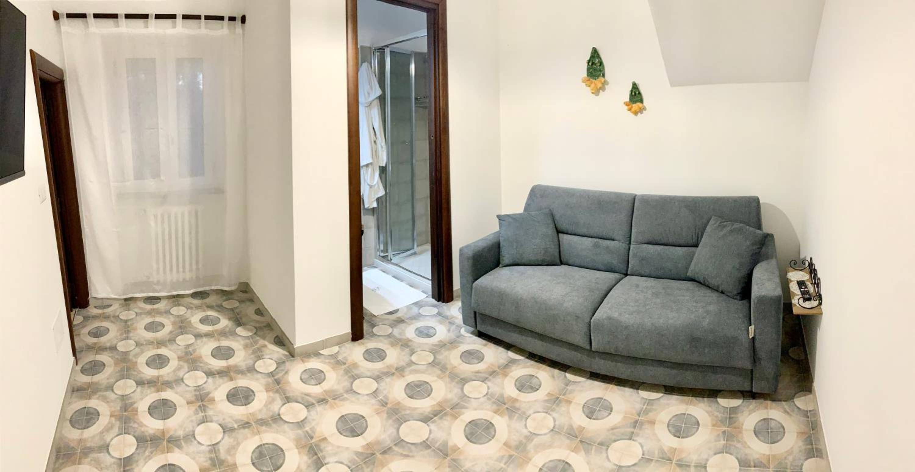 Superior Quadruple Room - Photo 6