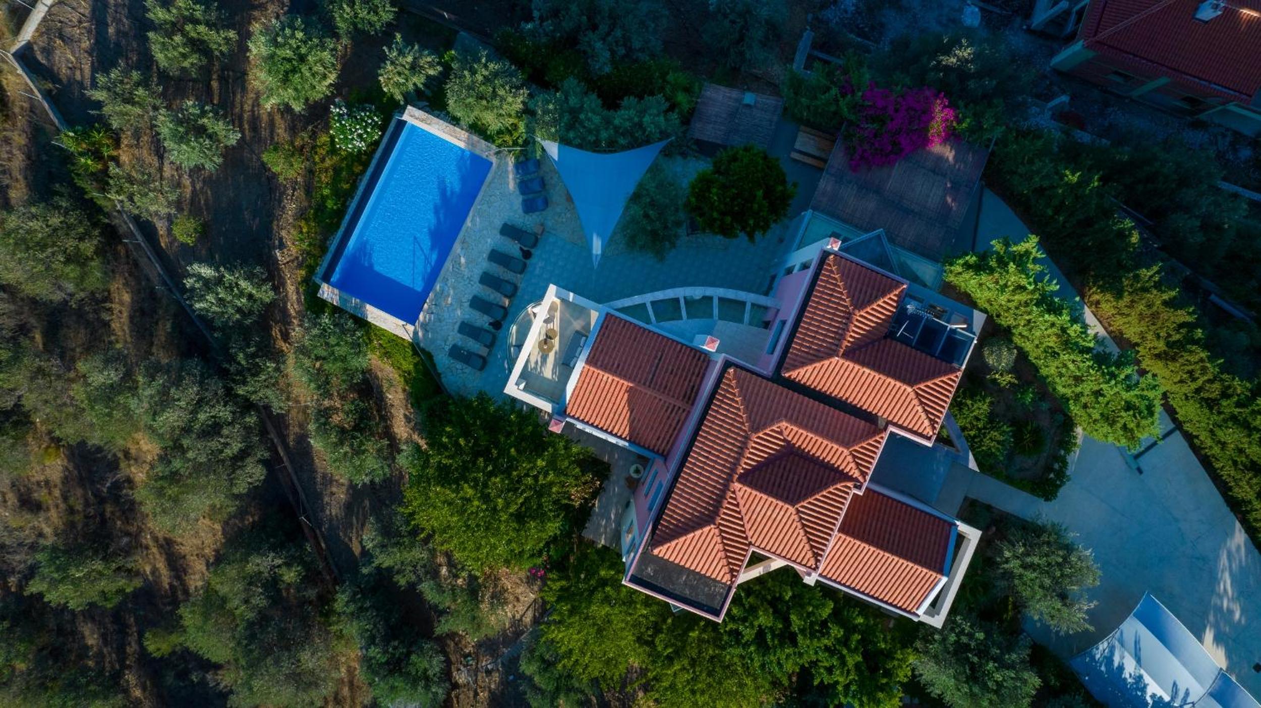 Villa photo 2