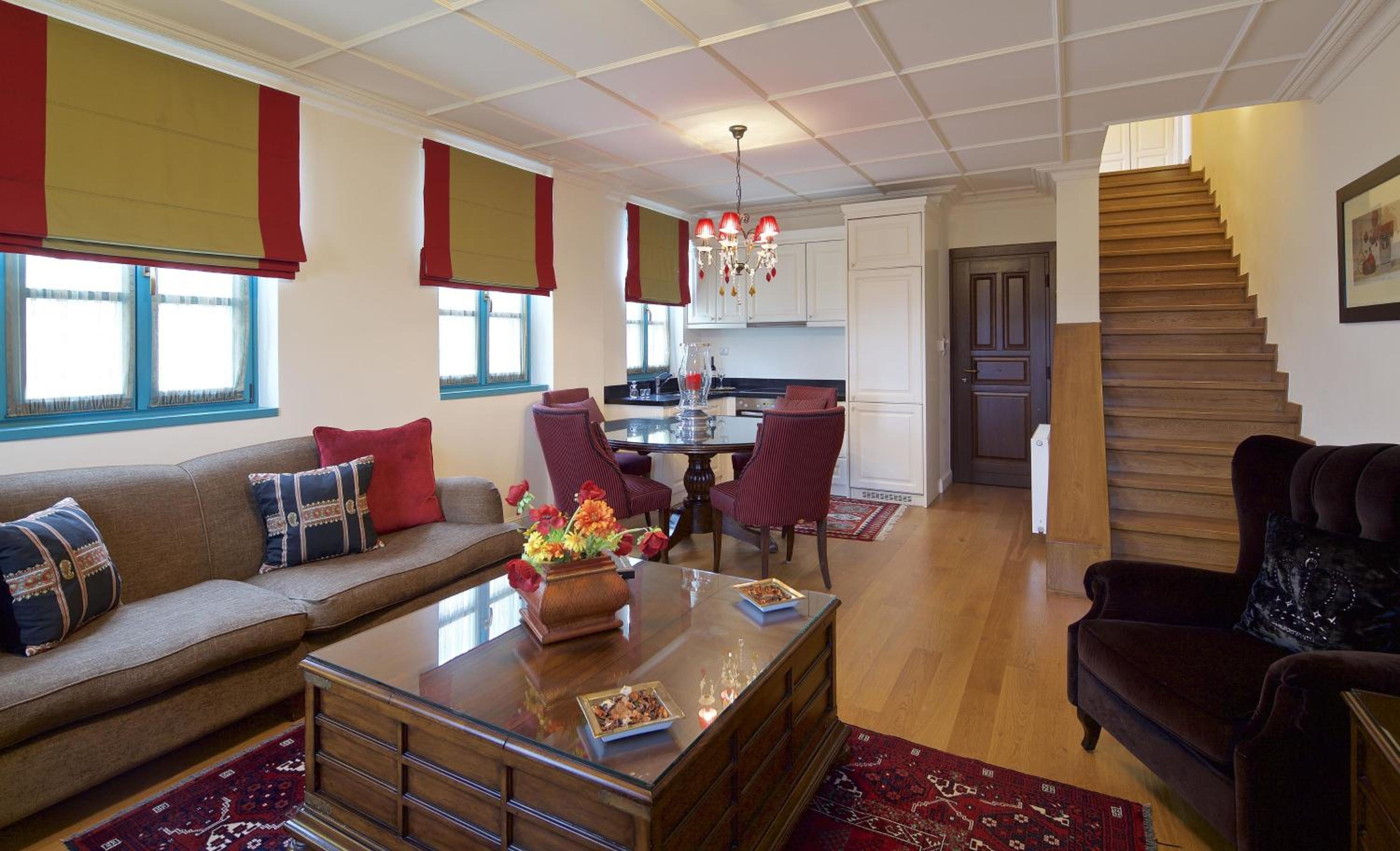 Two-Bedroom Family Villa 100 m² with Fireplace - Photo 13