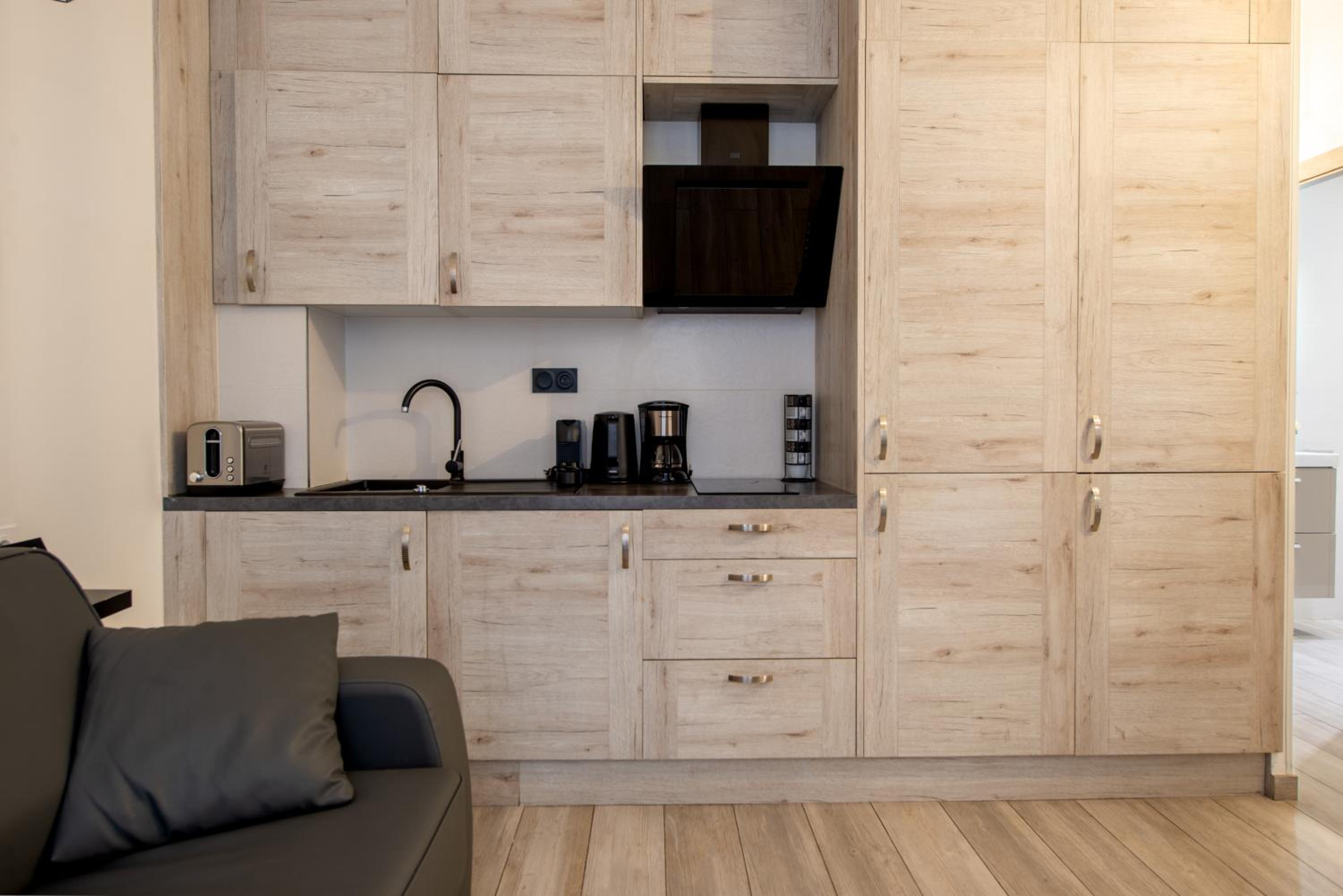 One-Bedroom Apartment - Photo 9