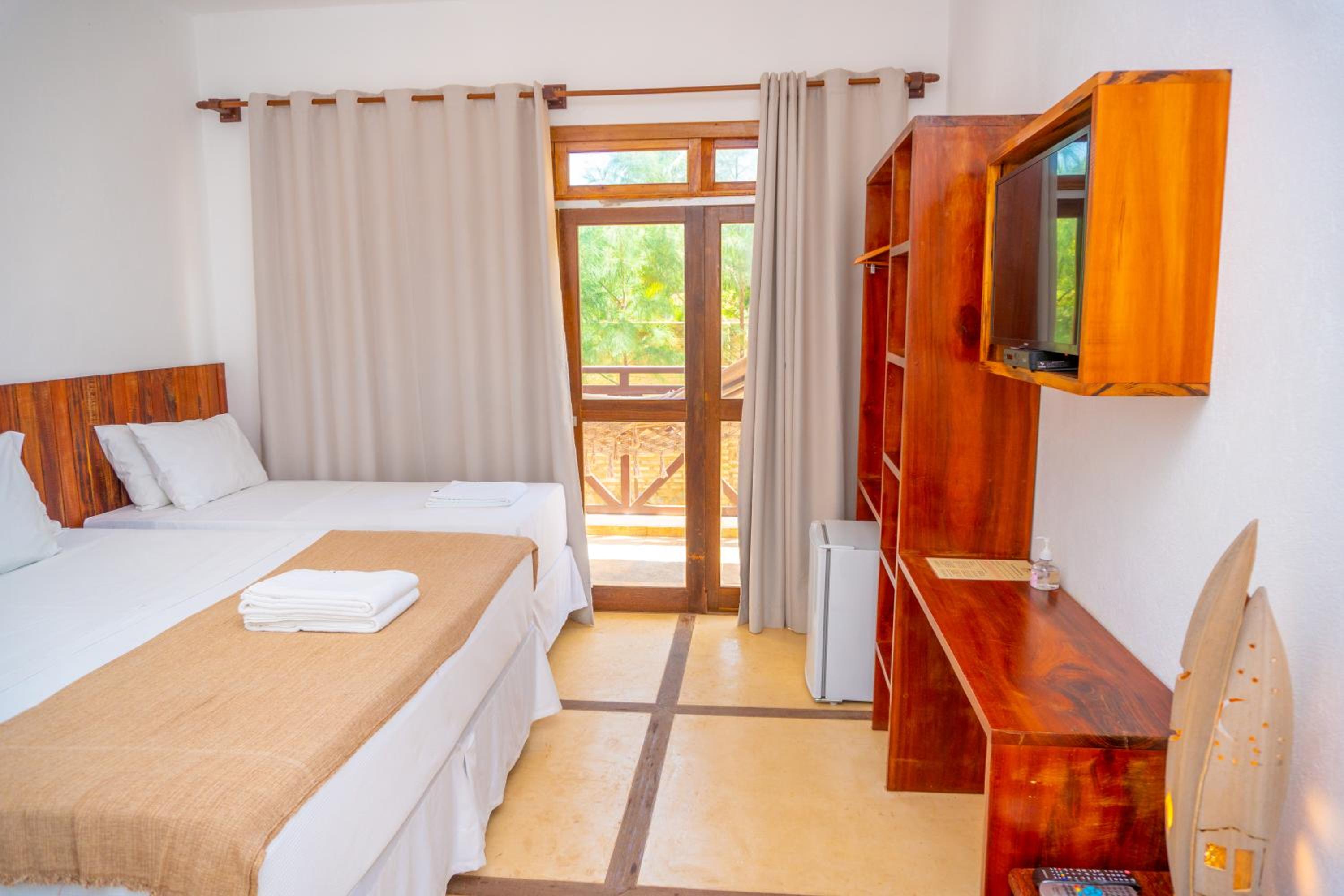 Deluxe Suite - Photo 3