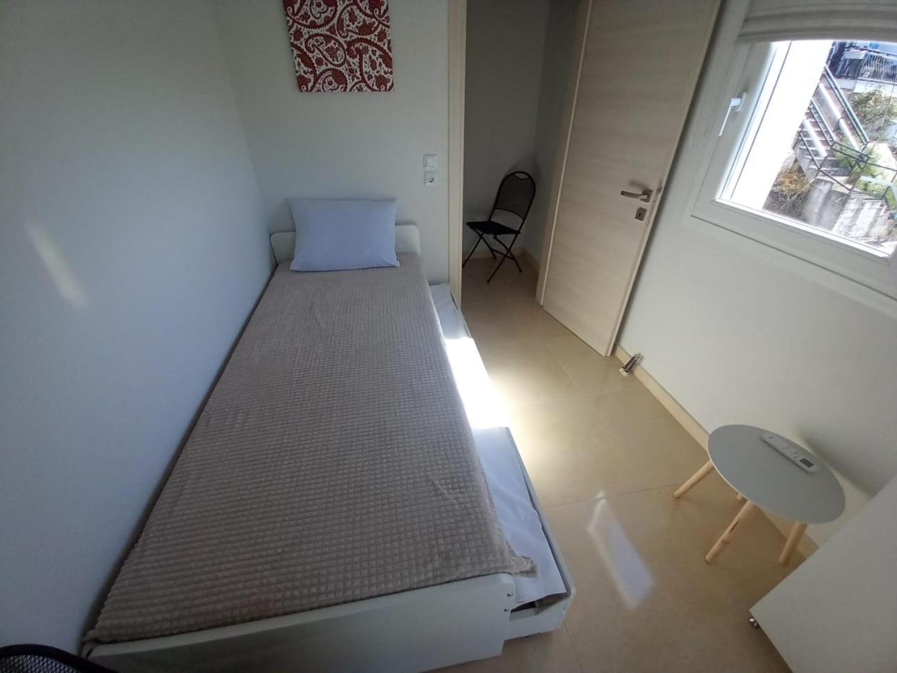 One-Bedroom Apartment - City View
