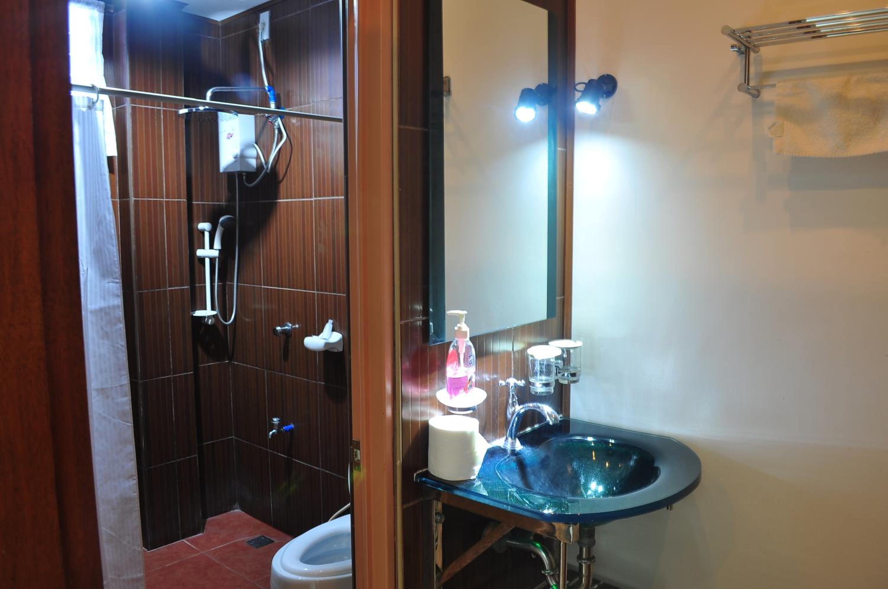 Superior Room with Balcony and Sea View - Photo 3