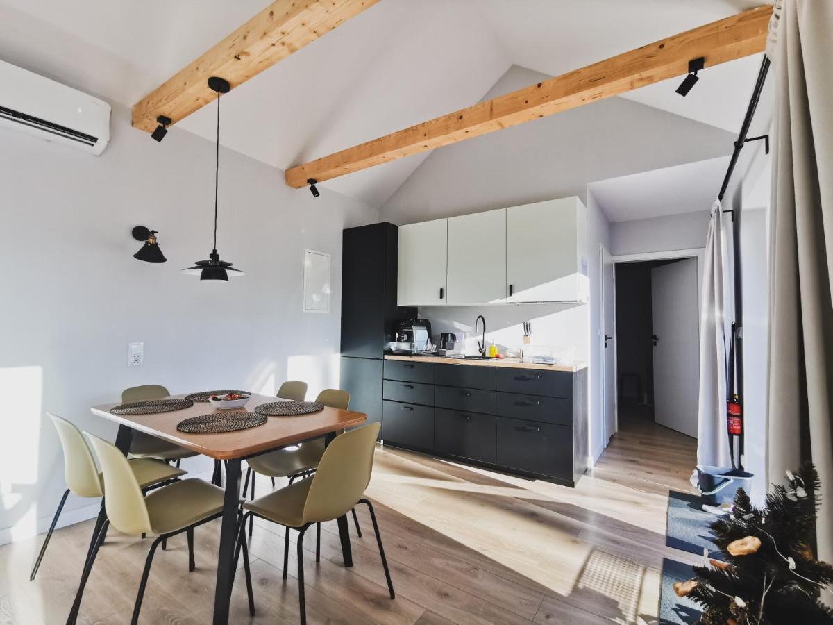One-Bedroom House photo 1