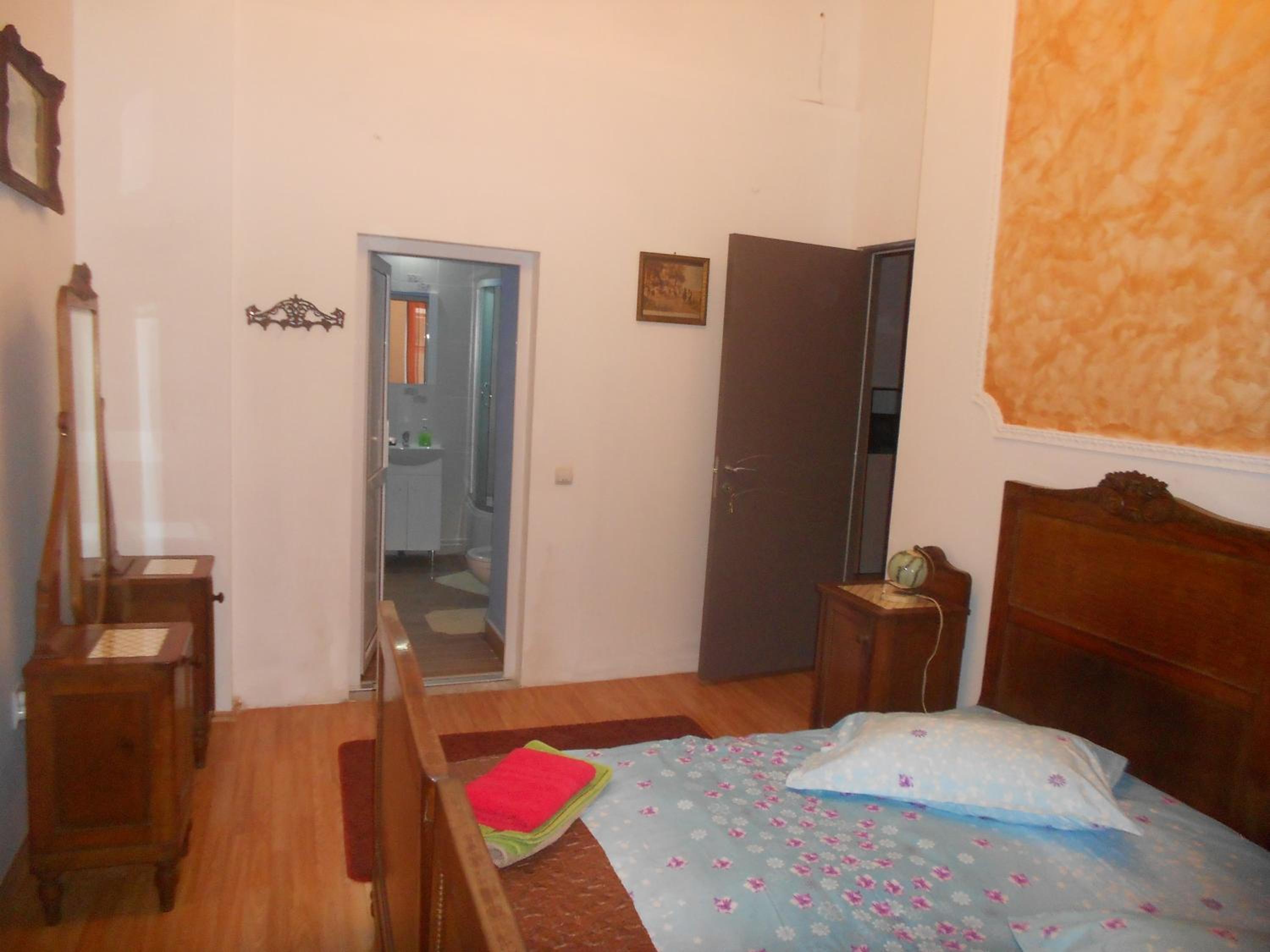 Twin Room with Private Bathroom photo 1