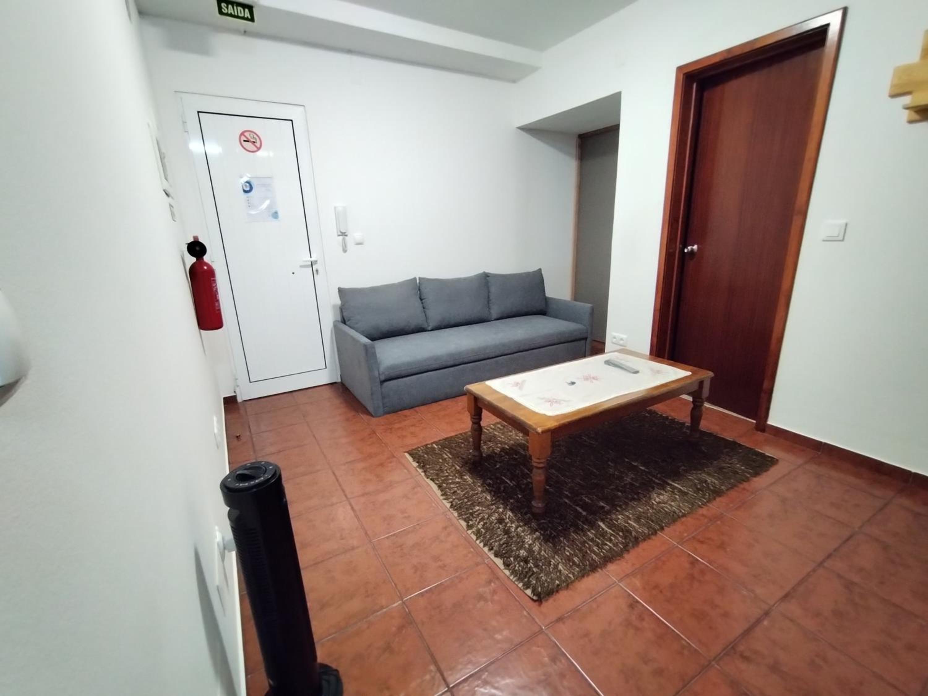 Superior One-Bedroom Apartment - Photo 7