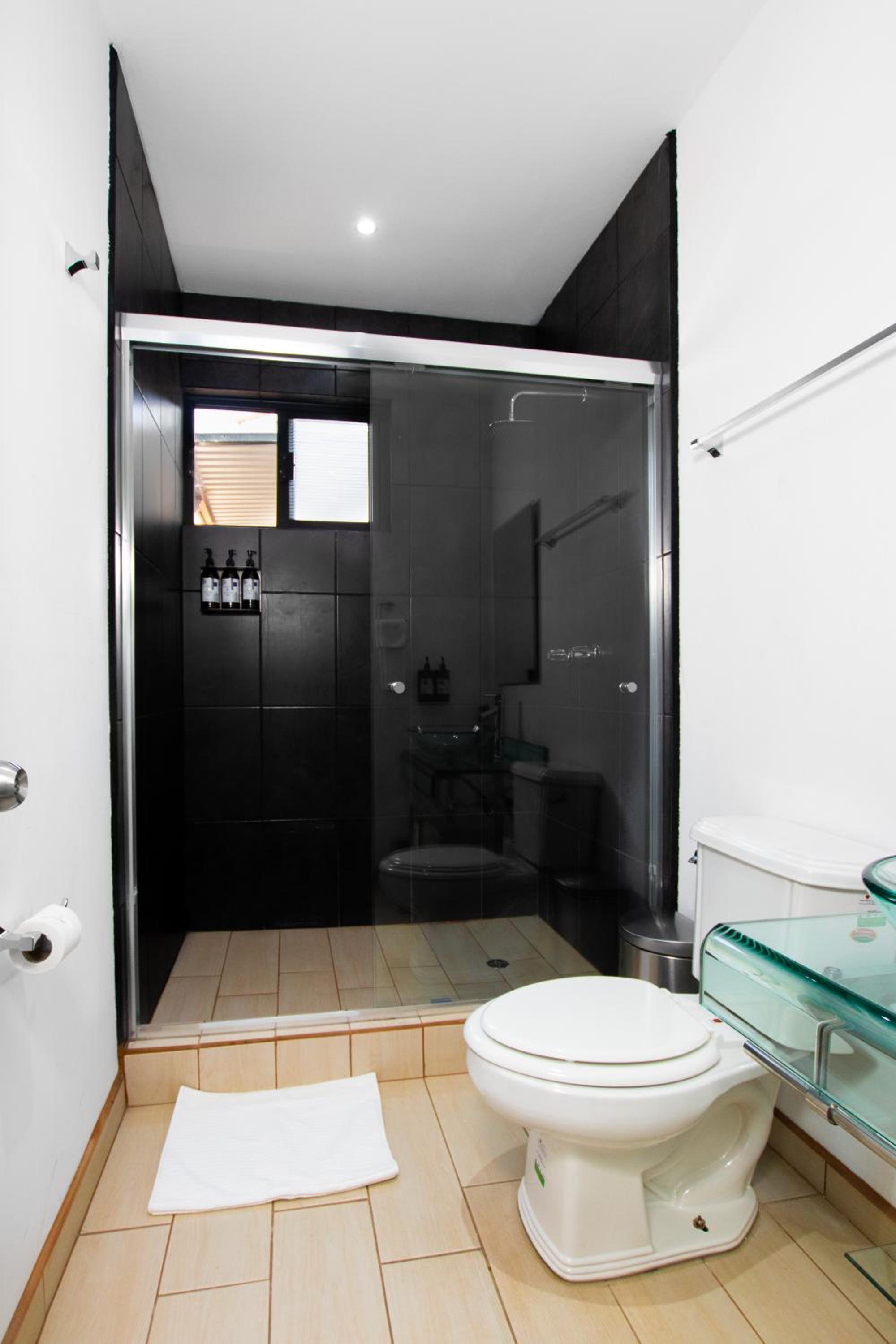 Deluxe Room (2 Adults + 1 Child) - Photo 6