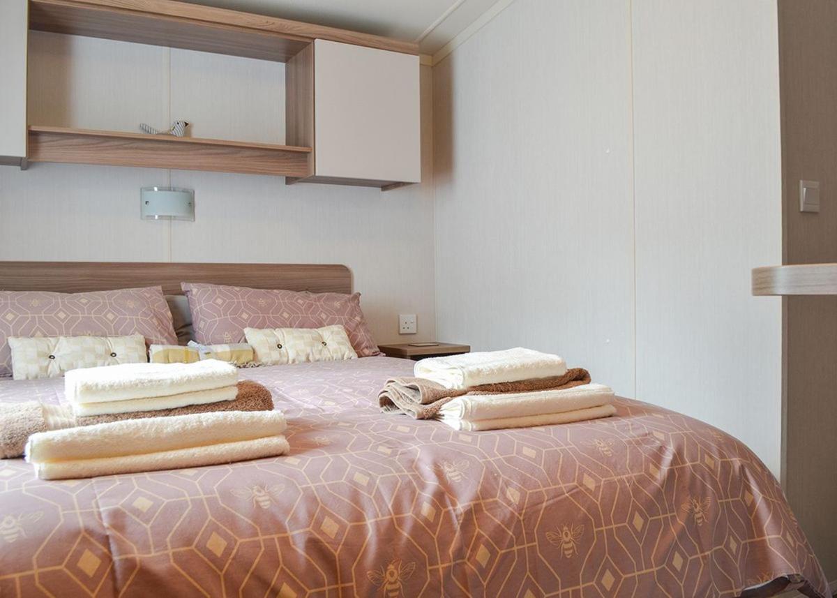 Mobile Home photo 1