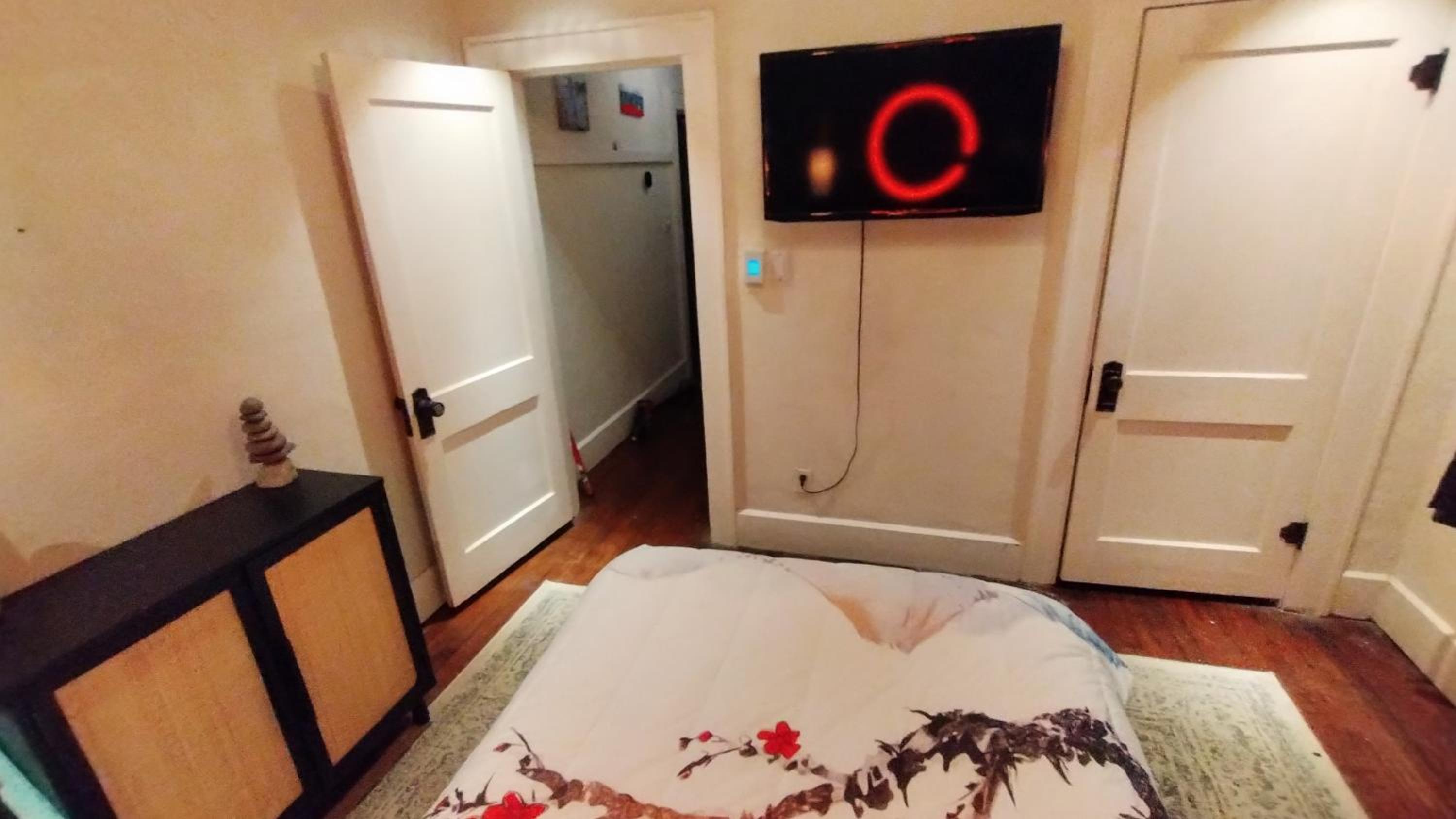 Double Room with Shared Bathroom photo 3