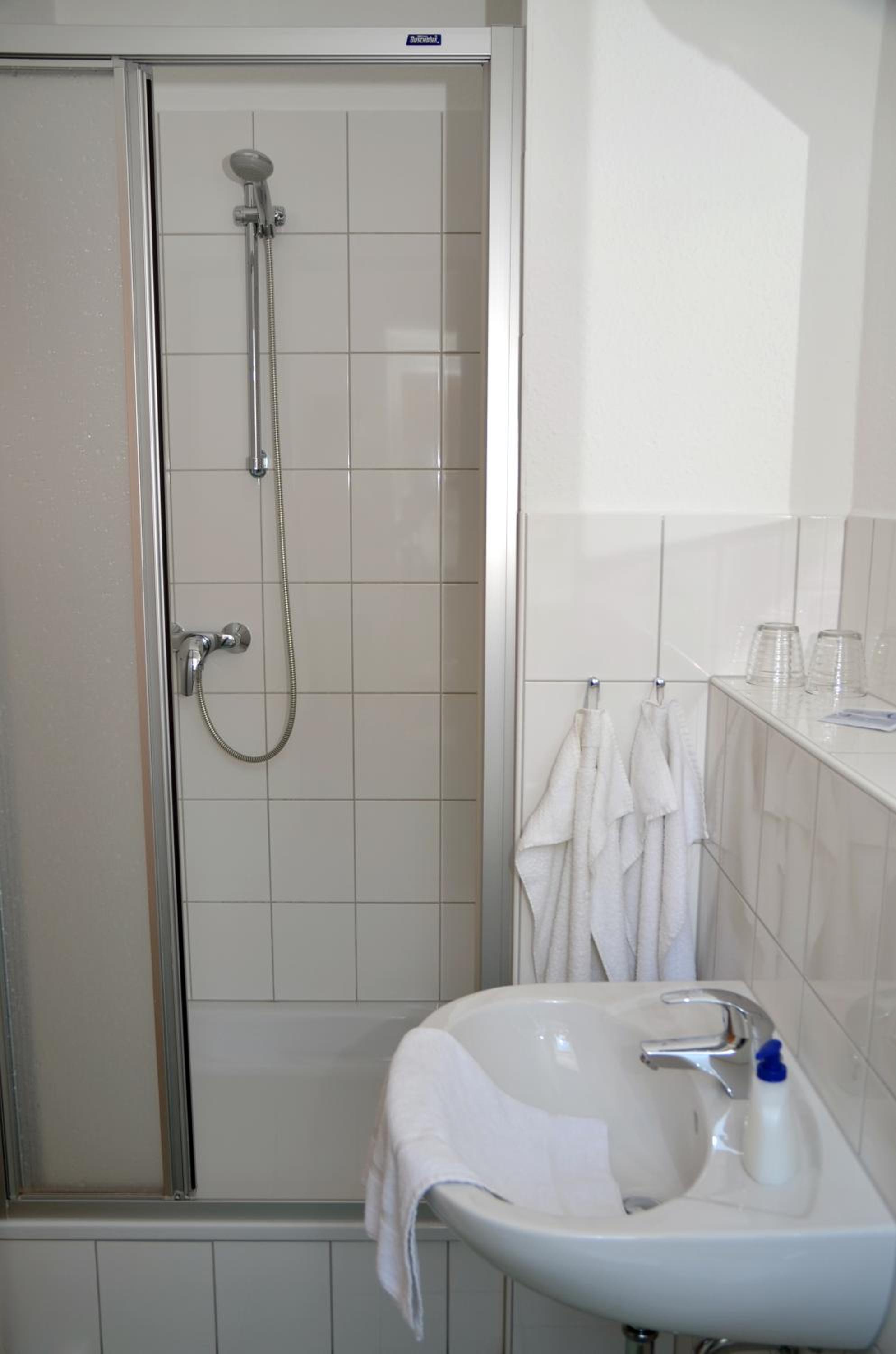 Double Room - Photo 7
