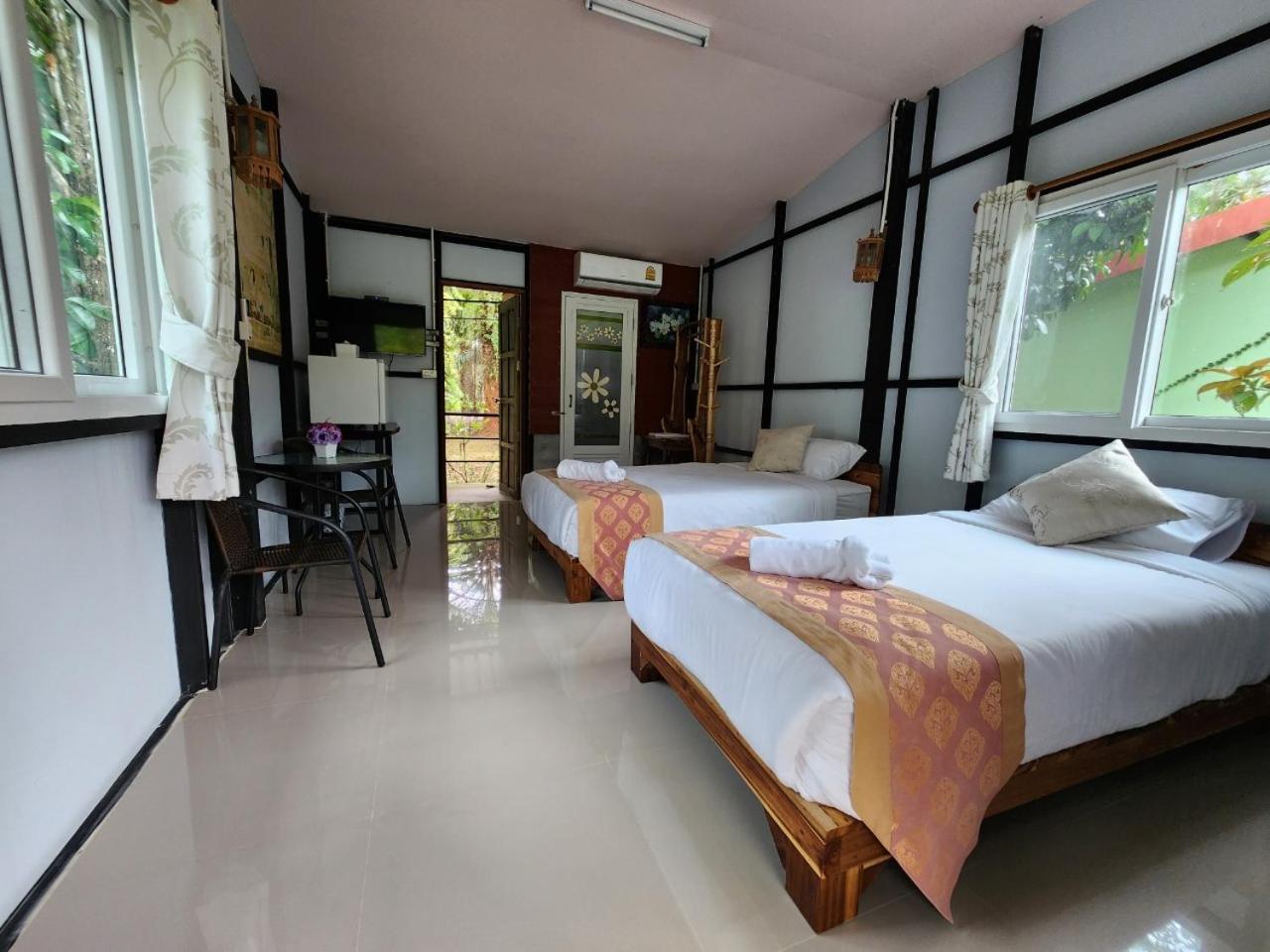 Standard Twin Room photo 2