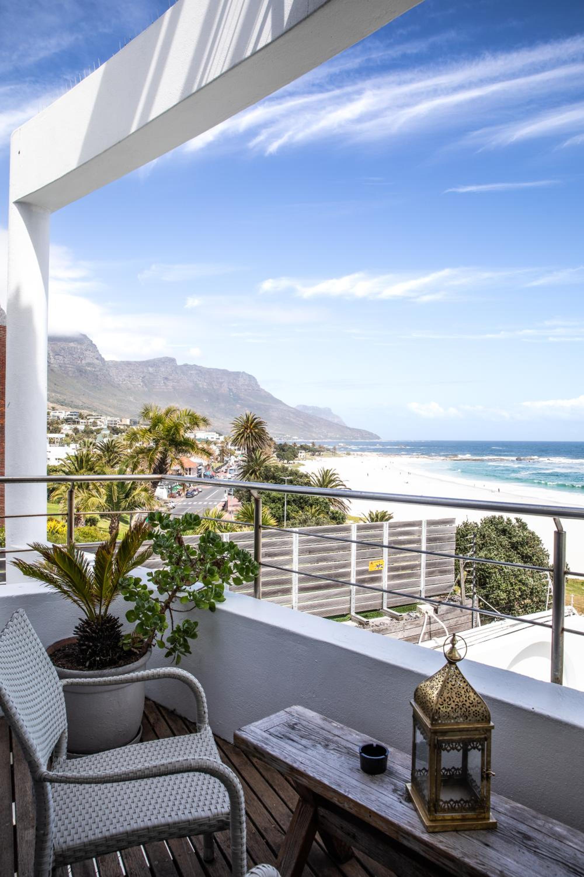 Double Room with Sea View - Photo 4