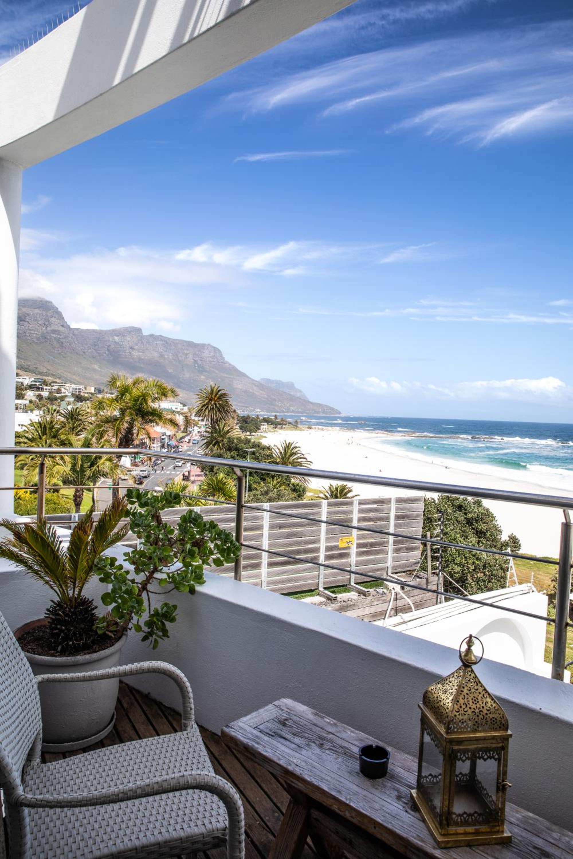 Double Room with Sea View - Photo 6
