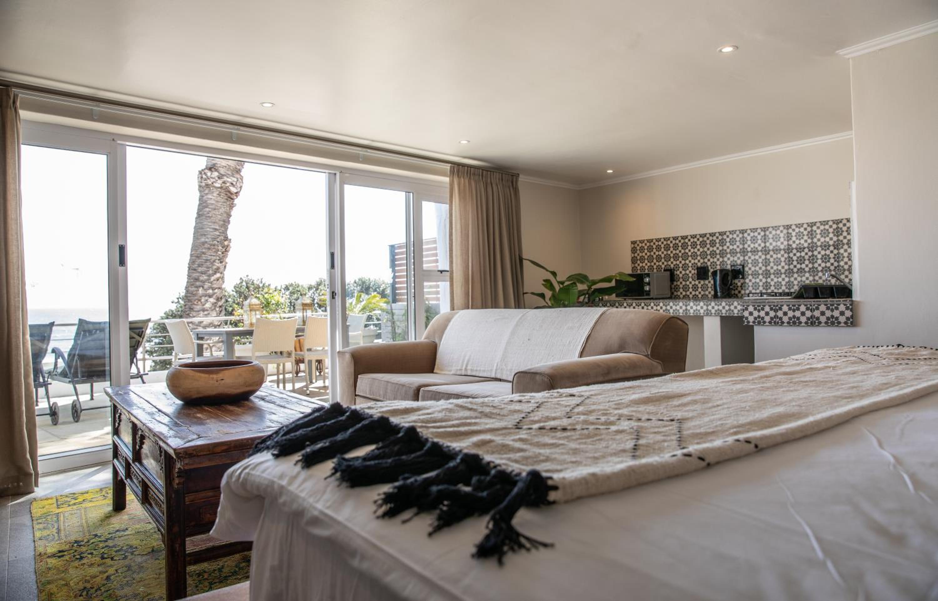 Classic Double Room with Sea View - Photo 1