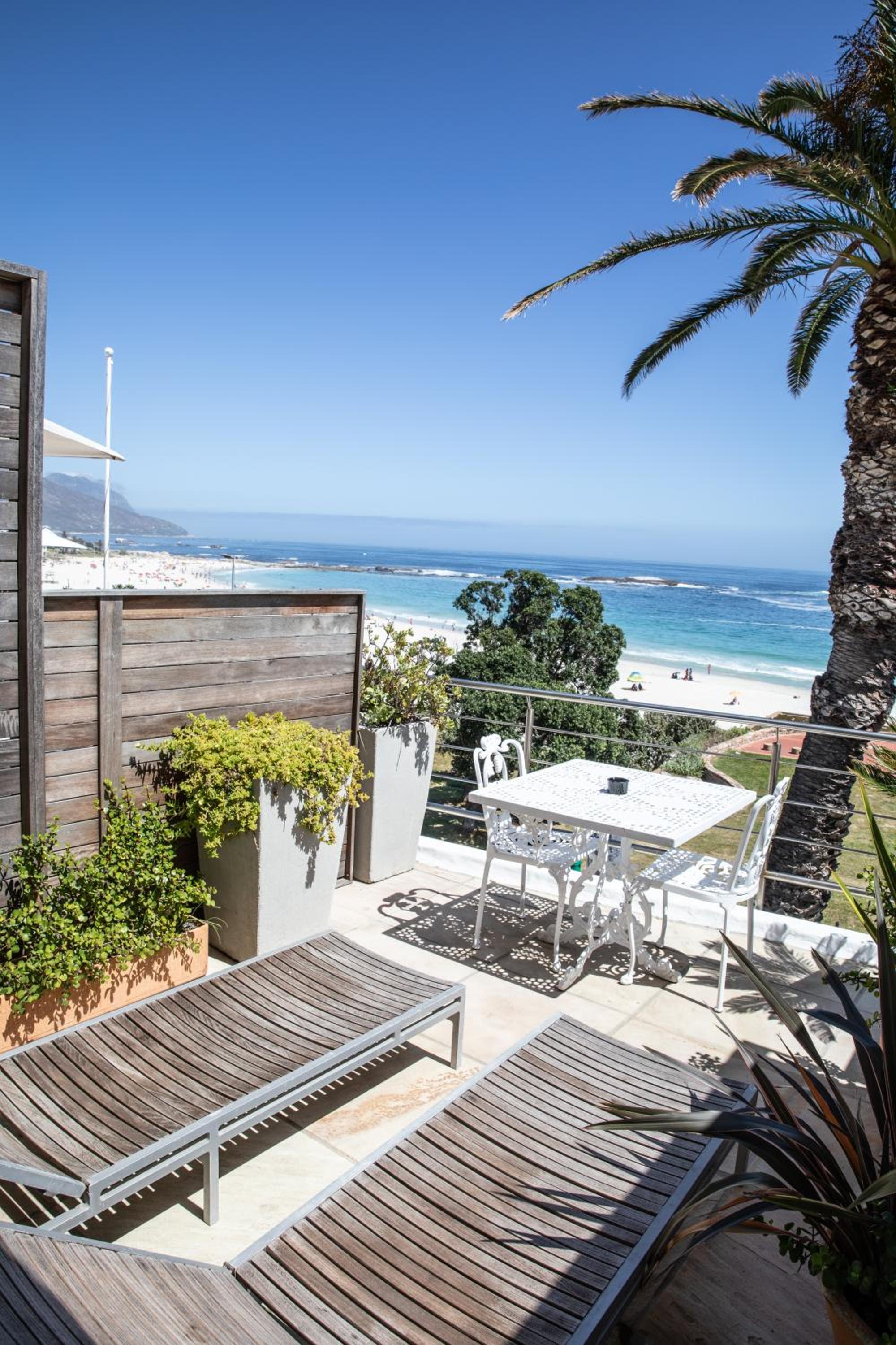 Classic Double Room with Sea View - Photo 20